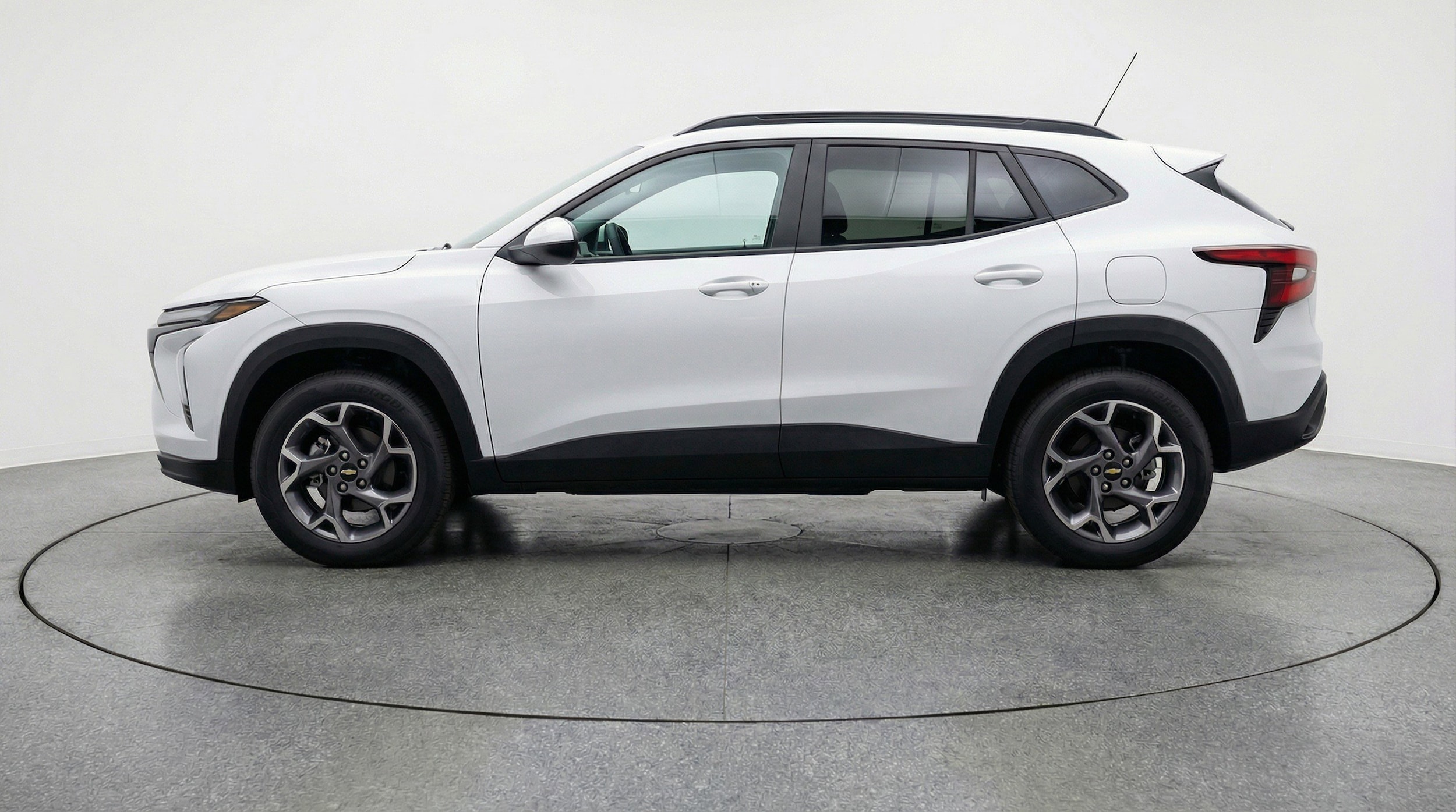 Thumbnail: 2025 Chevrolet Trax - 5