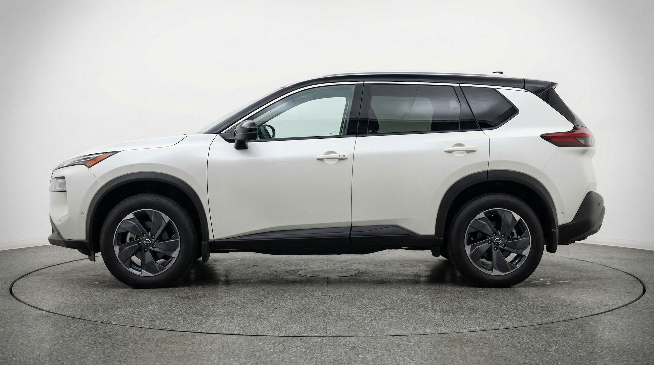 Thumbnail: 2025 Nissan Rogue - 4