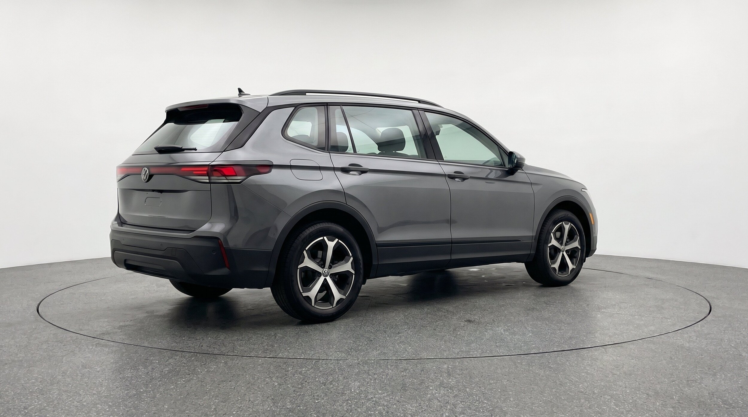 Thumbnail: 2026 Volkswagen Tiguan - 9