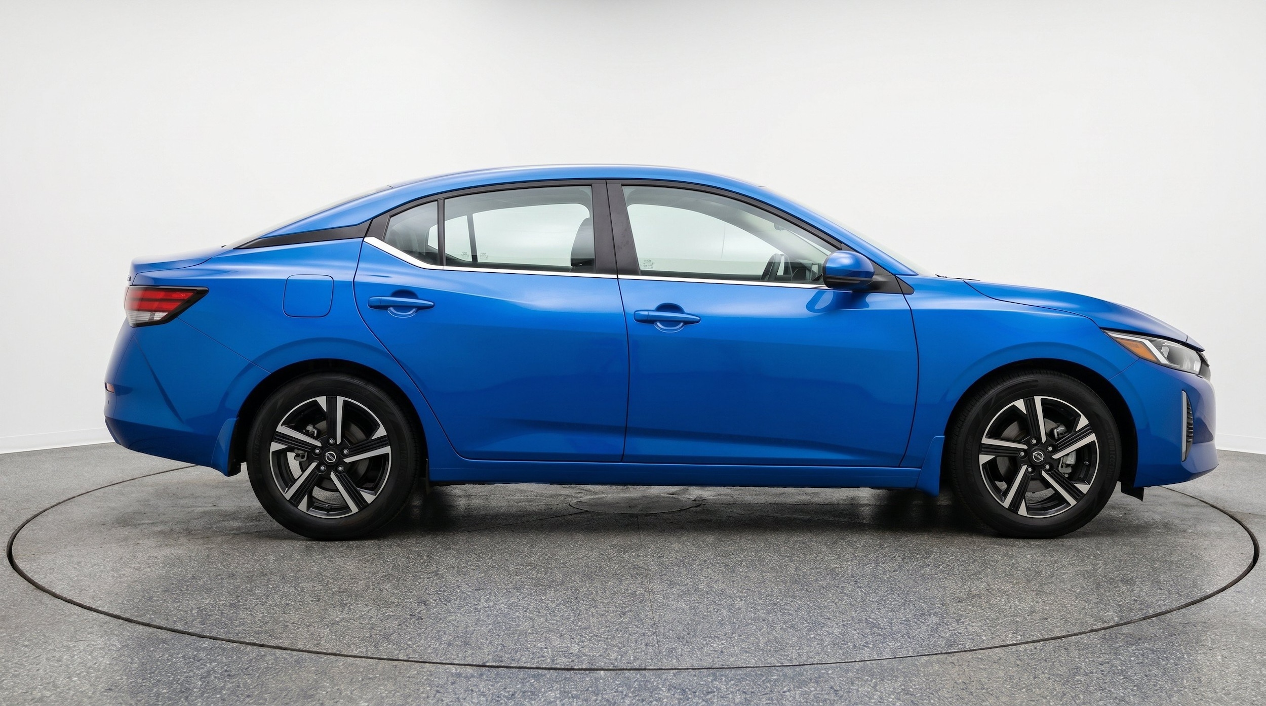 Thumbnail: 2025 Nissan Sentra - 10