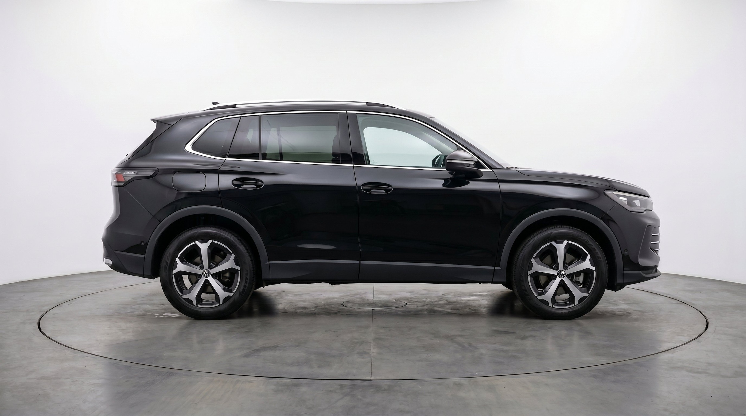 Thumbnail: 2026 Volkswagen Tiguan - 10