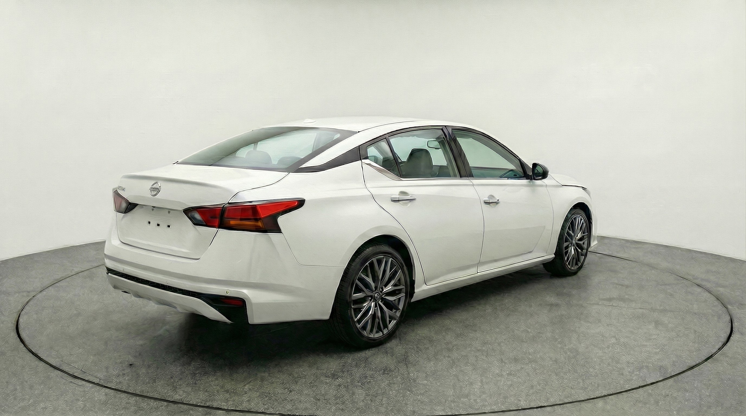 Thumbnail: 2025 Nissan Altima - 9