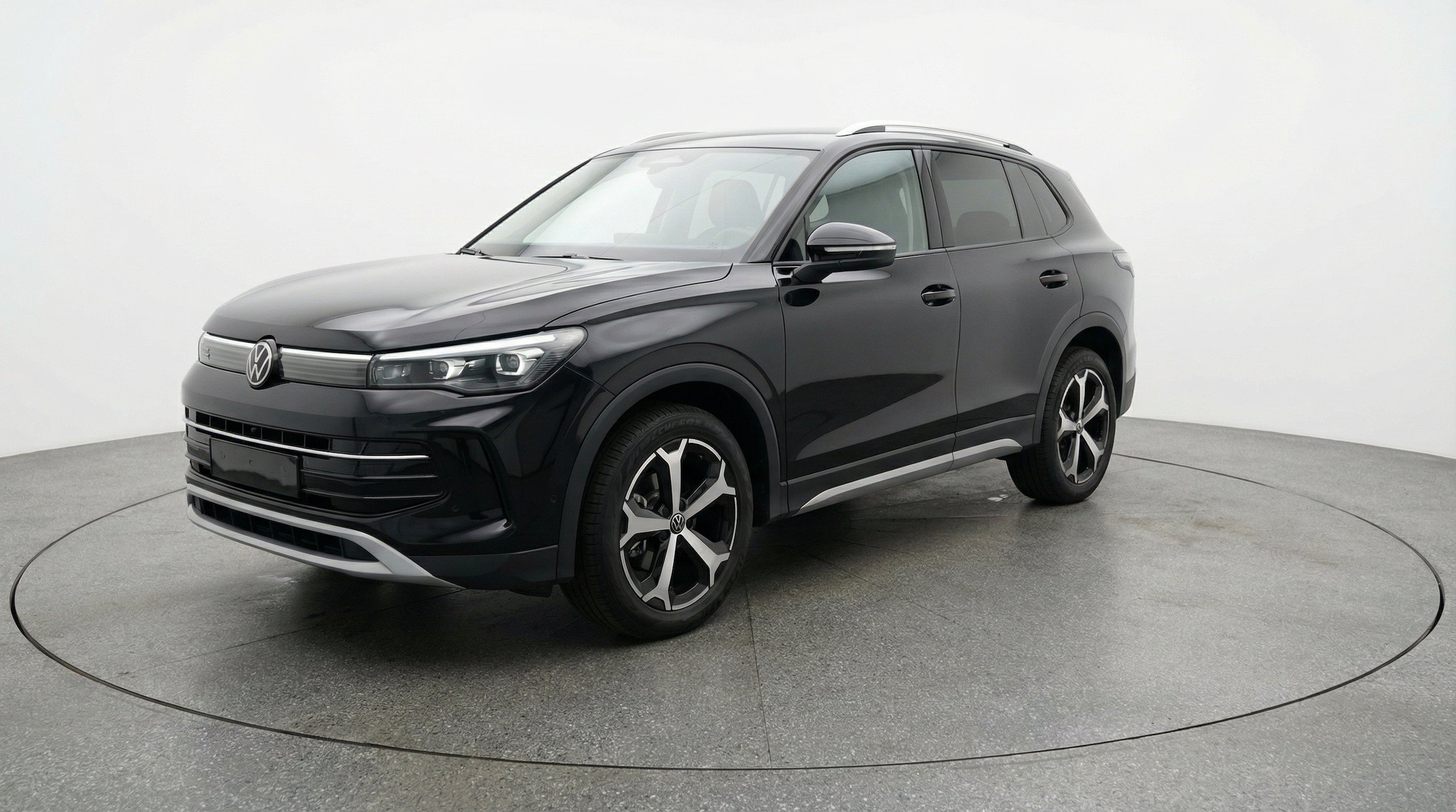 Thumbnail: 2026 Volkswagen Tiguan - 3