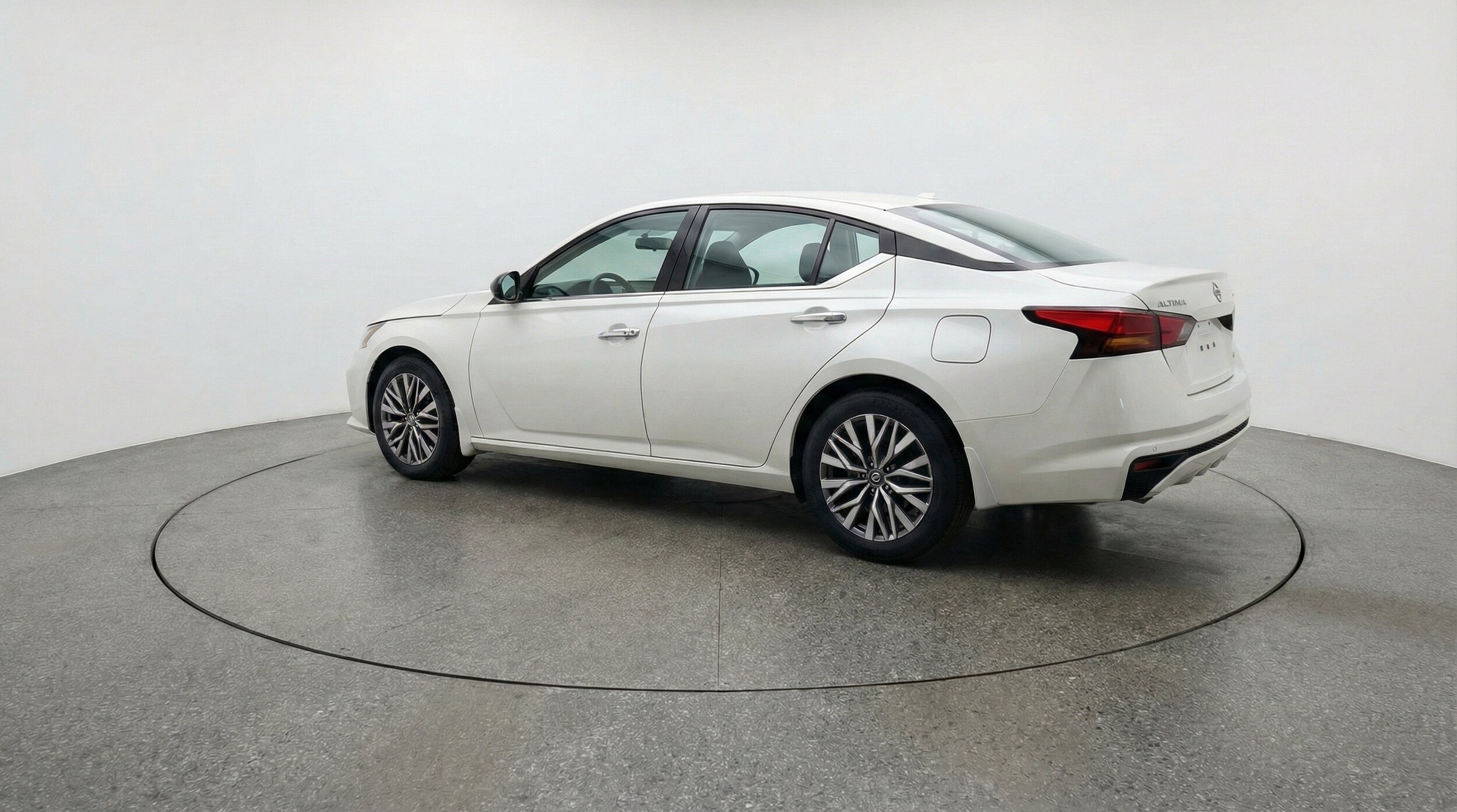 Thumbnail: 2025 Nissan Altima - 6