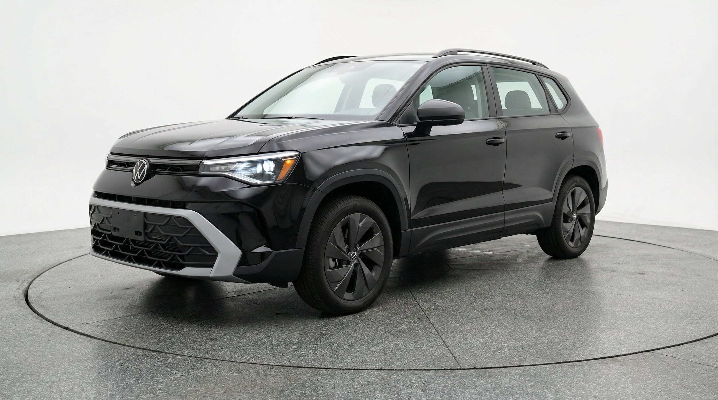Thumbnail: 2026 Volkswagen Taos - 3
