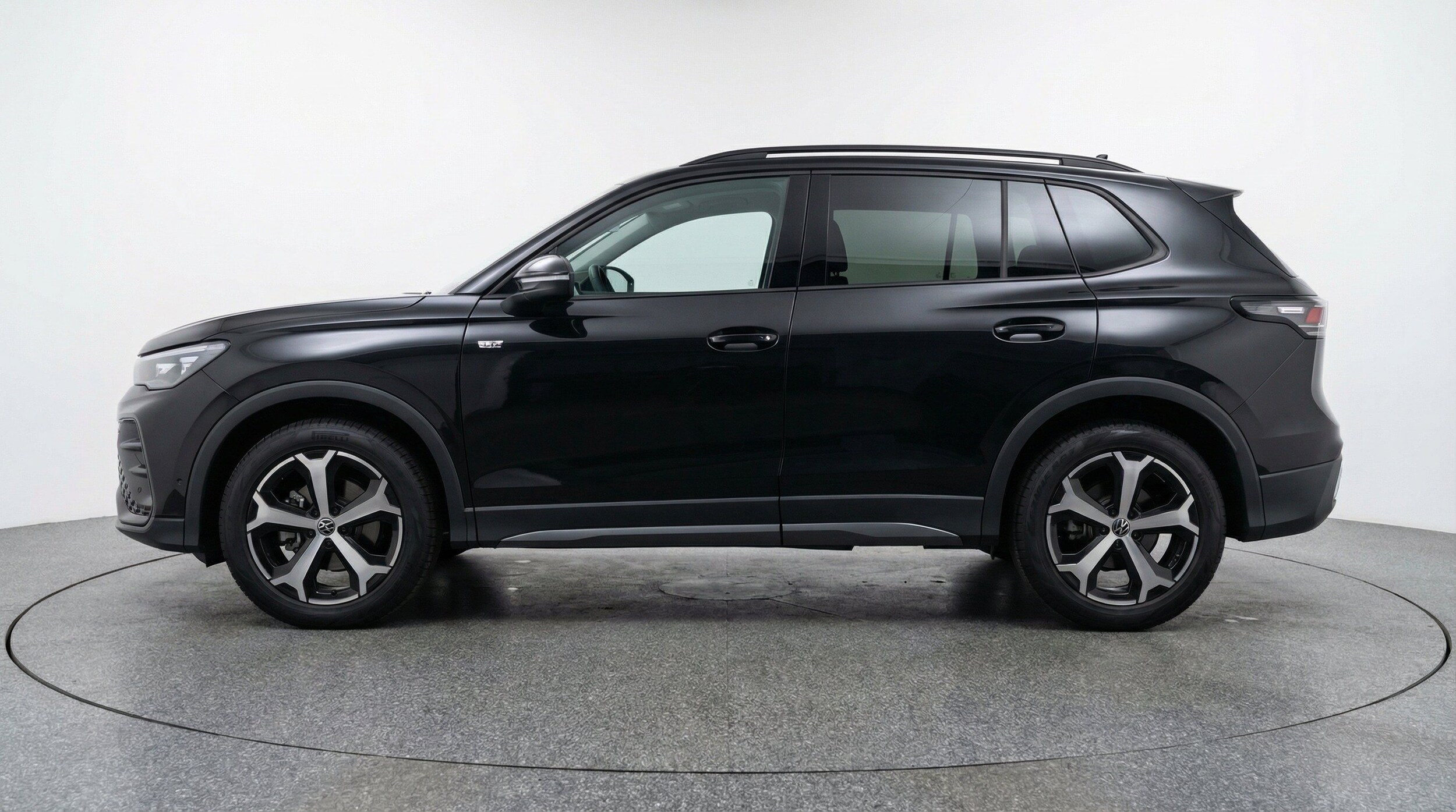 Thumbnail: 2026 Volkswagen Tiguan - 5