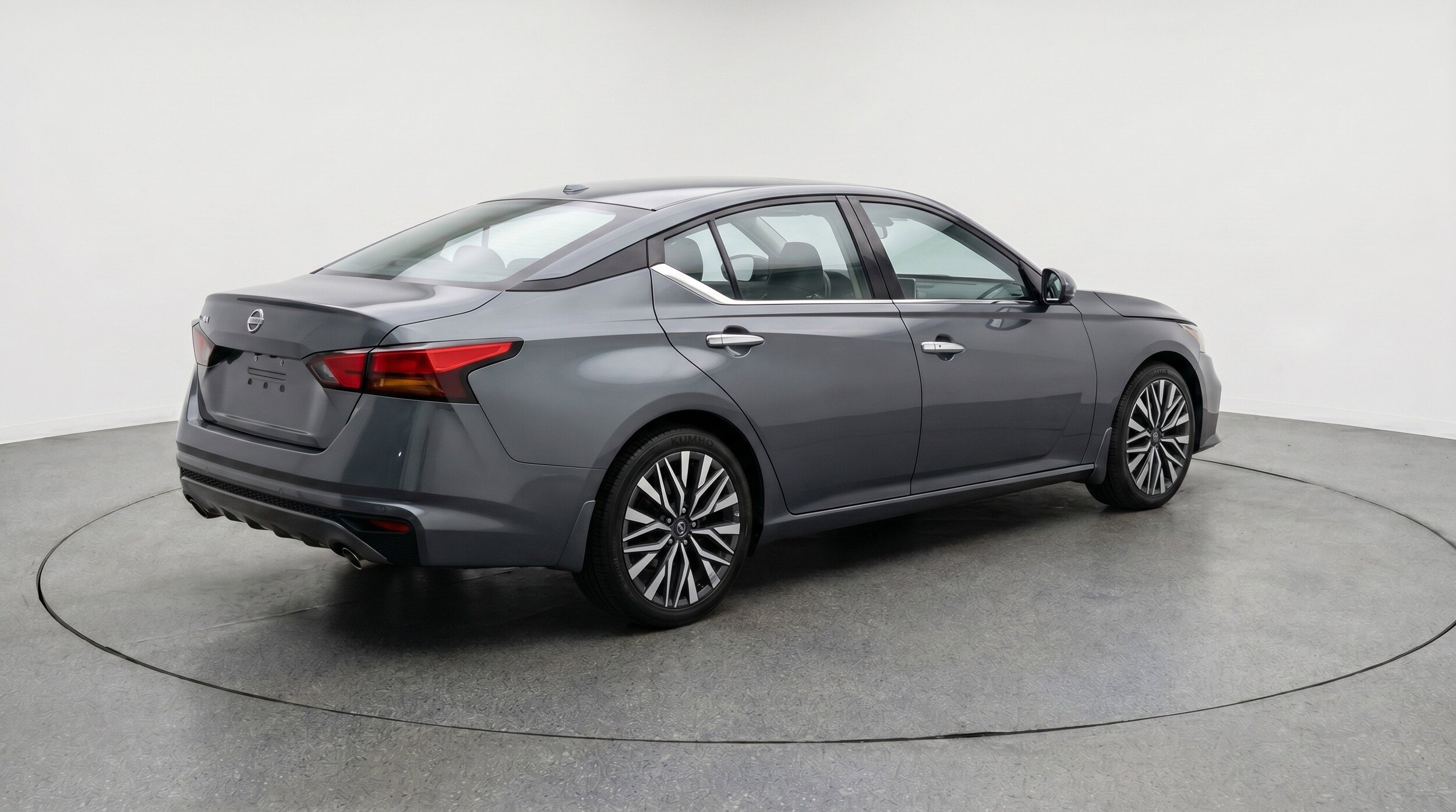 Thumbnail: 2025 Nissan Altima - 9