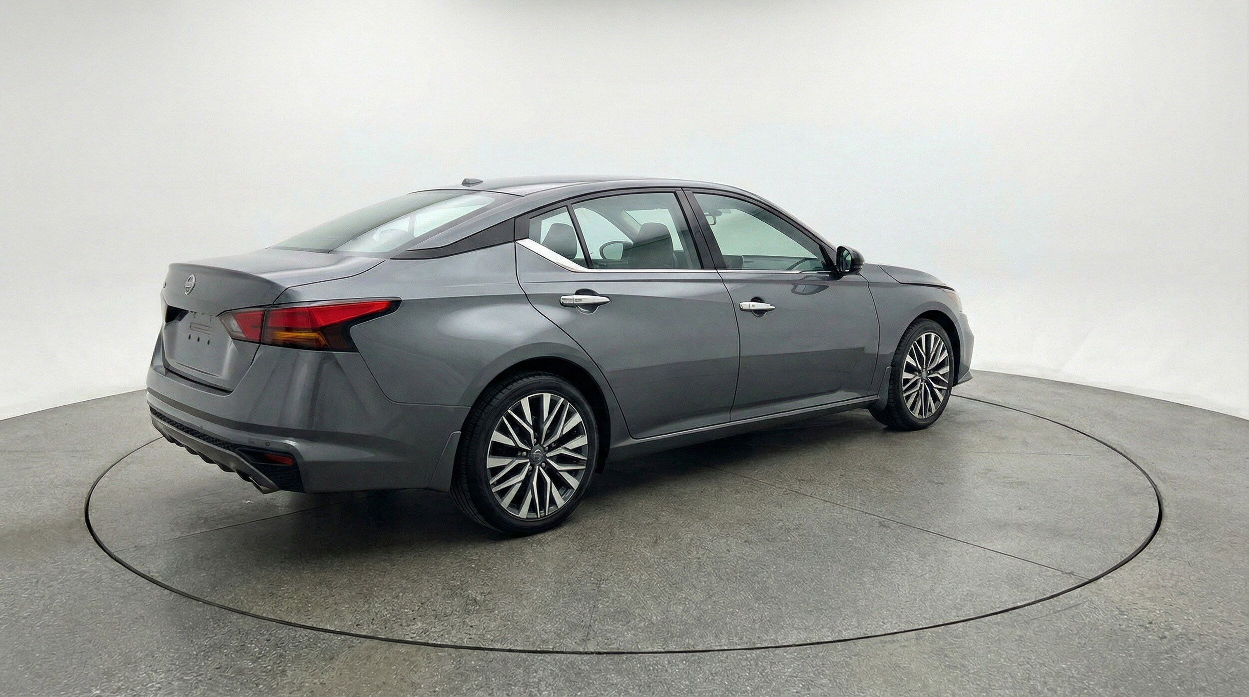 Thumbnail: 2025 Nissan Altima - 9