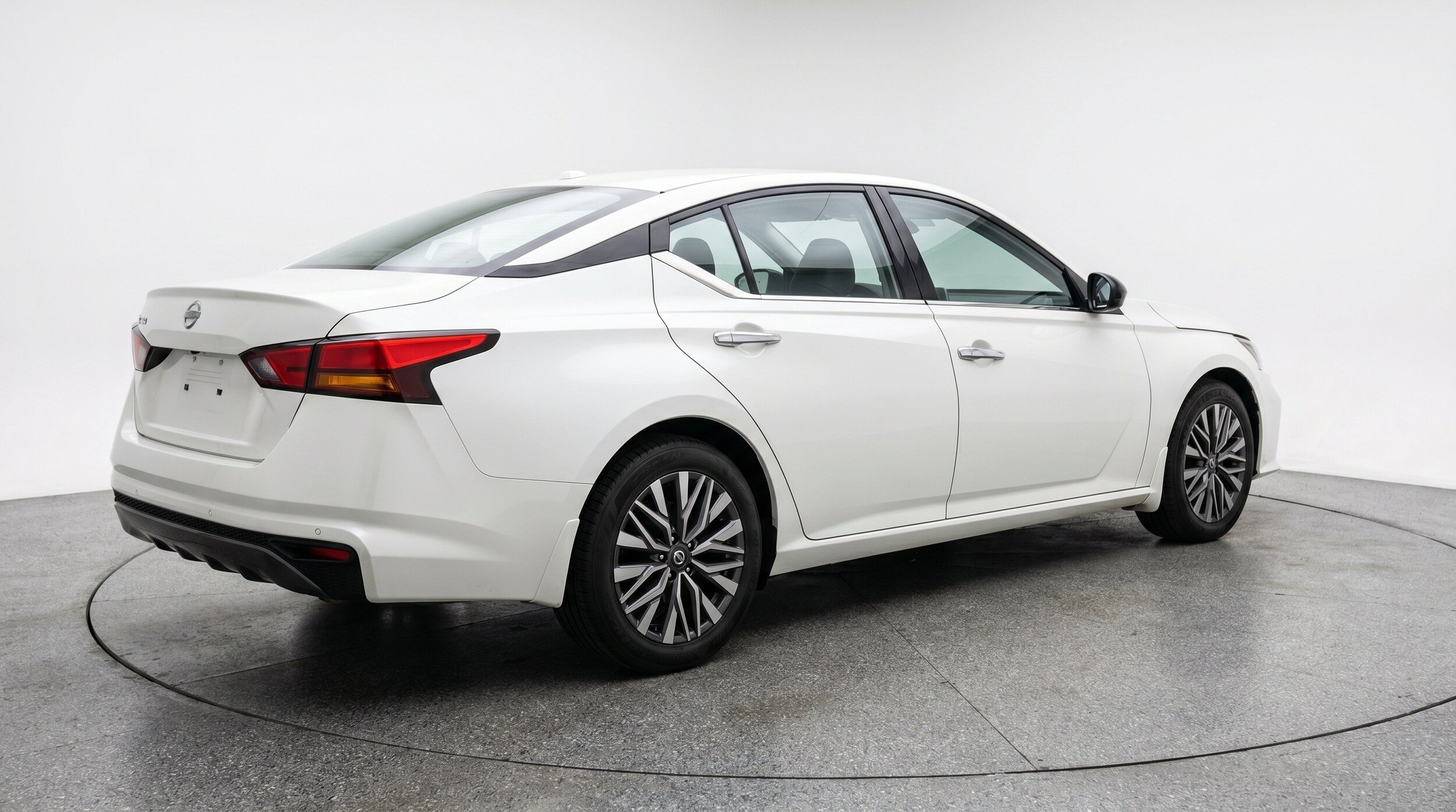 Thumbnail: 2025 Nissan Altima - 9