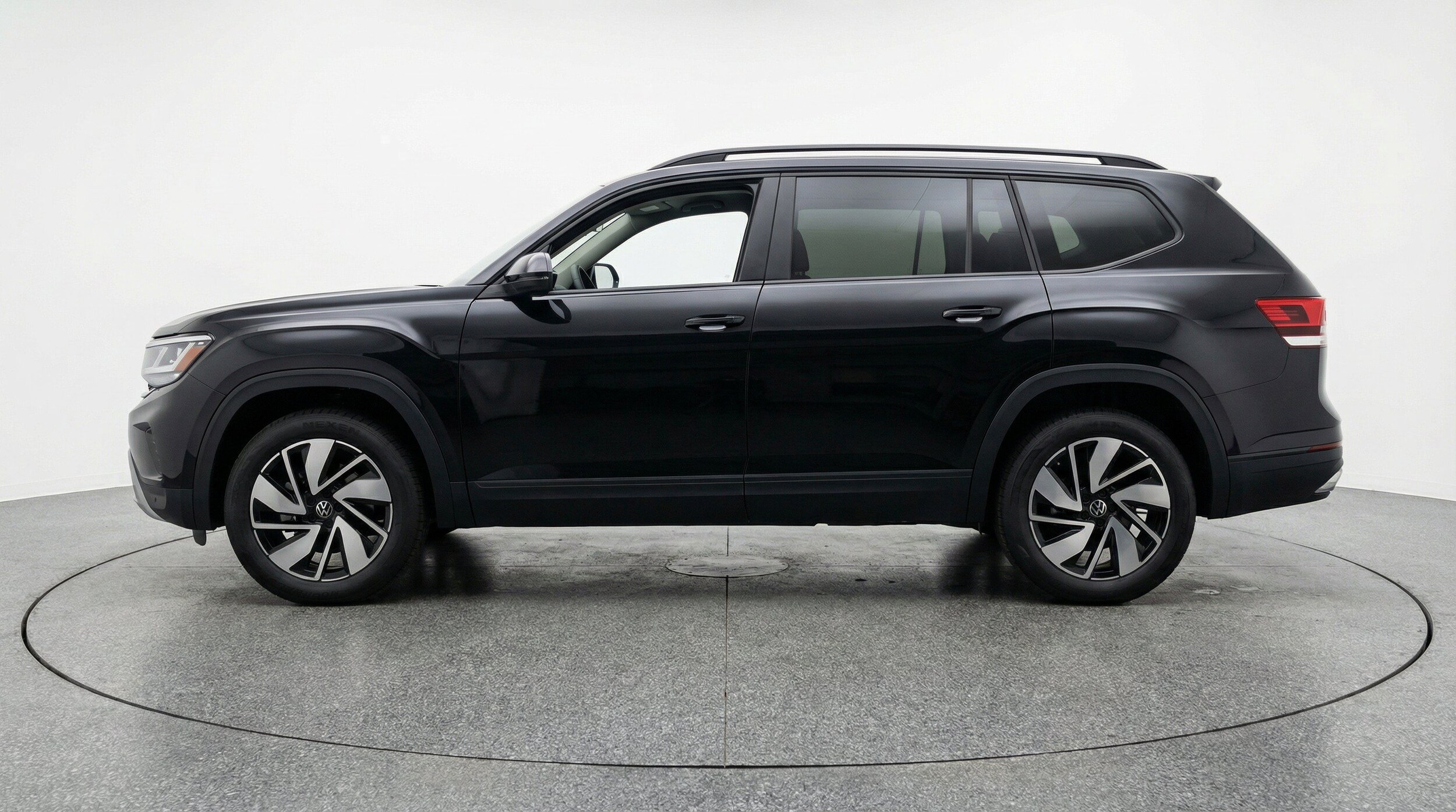 Thumbnail: 2026 Volkswagen Atlas - 5