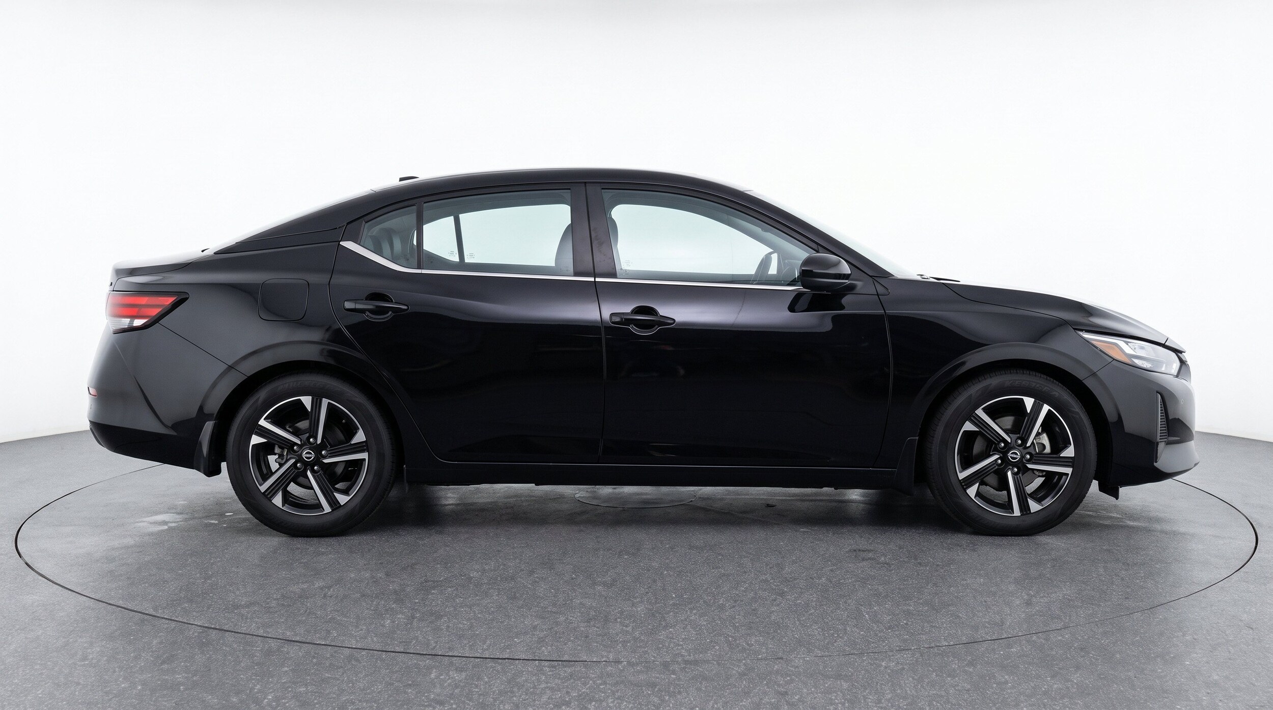 Thumbnail: 2025 Nissan Sentra - 10