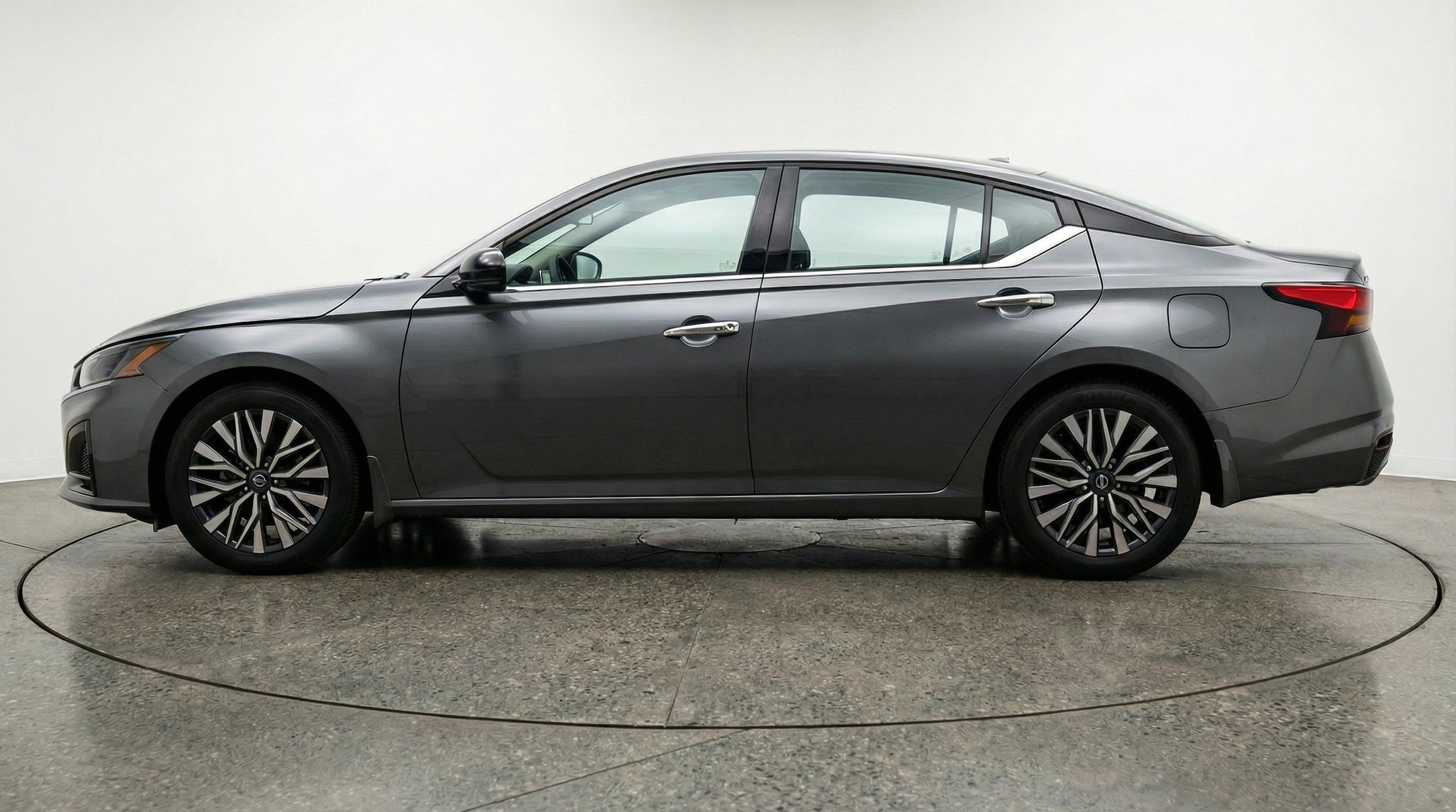 Thumbnail: 2025 Nissan Altima - 5