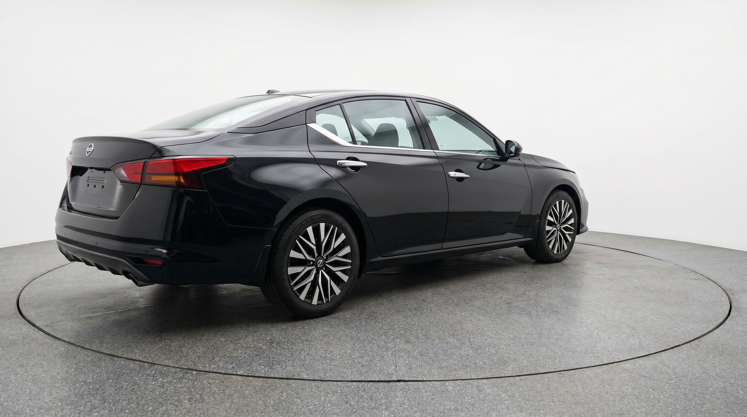 Thumbnail: 2025 Nissan Altima - 9