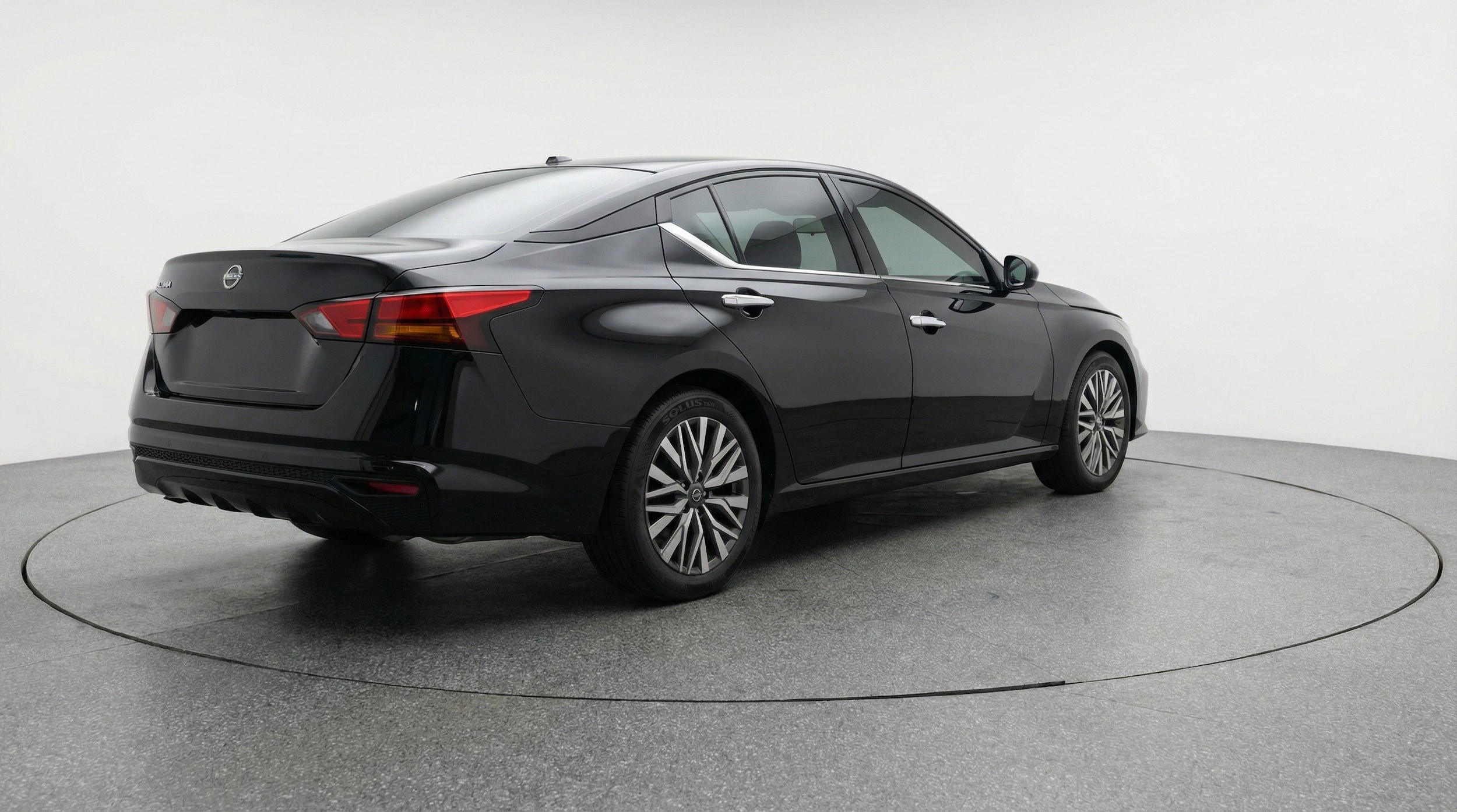 Thumbnail: 2025 Nissan Altima - 9