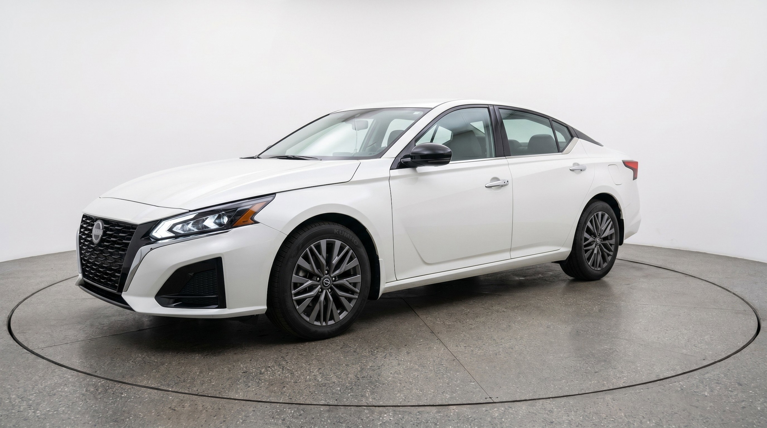 Thumbnail: 2025 Nissan Altima - 3