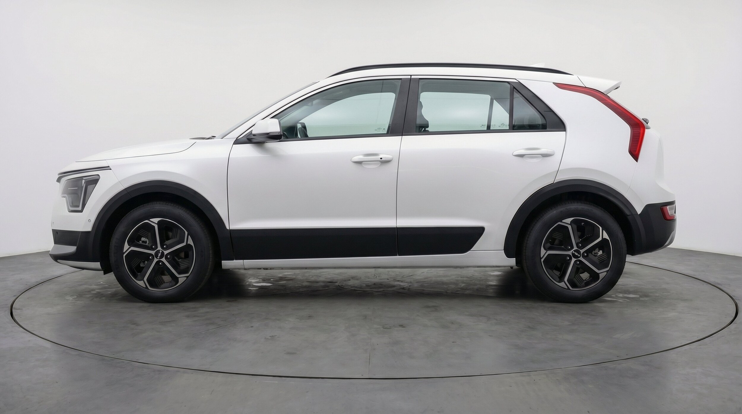Thumbnail: 2026 Kia Niro - 5