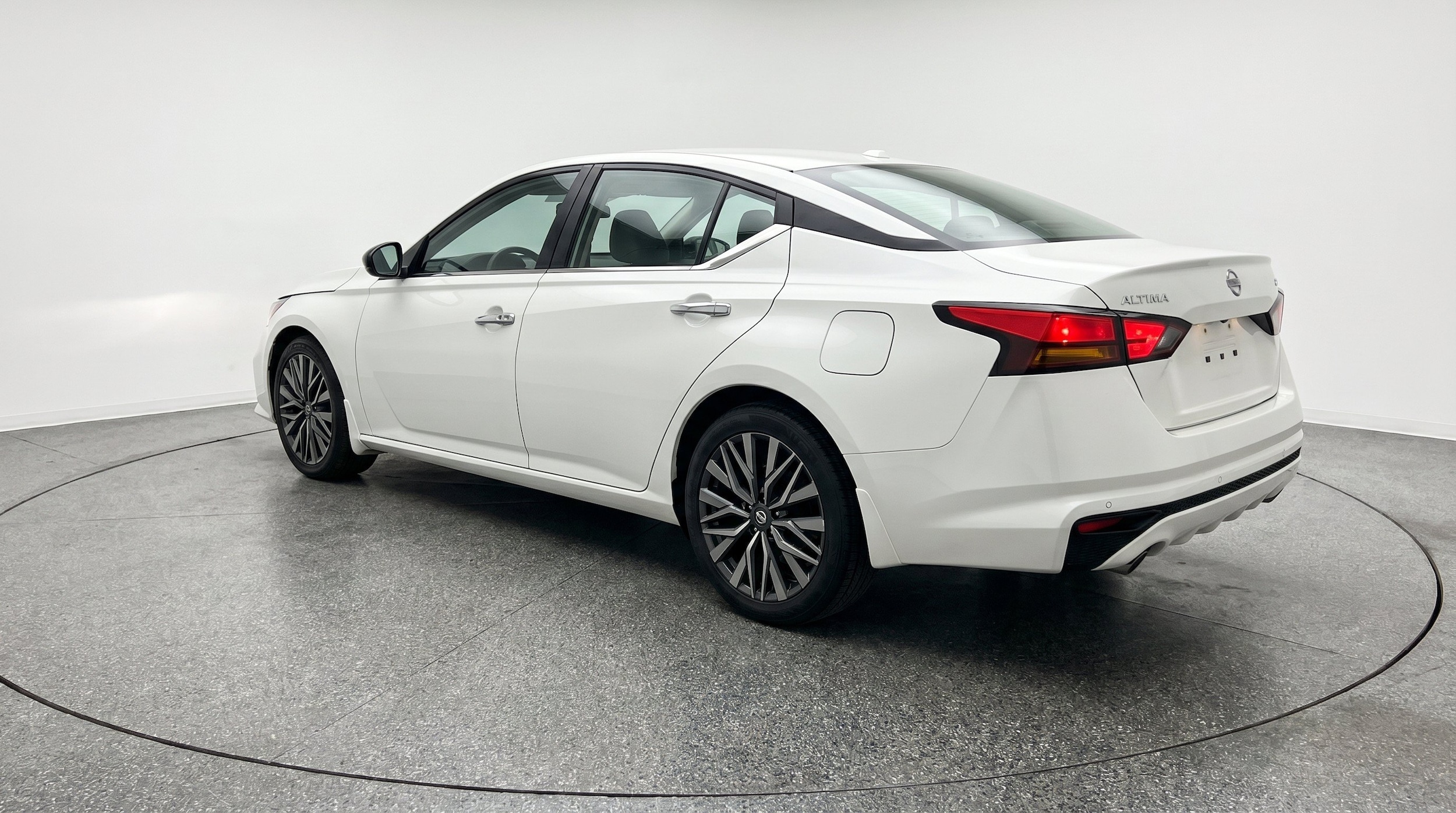 Thumbnail: 2025 Nissan Altima - 6