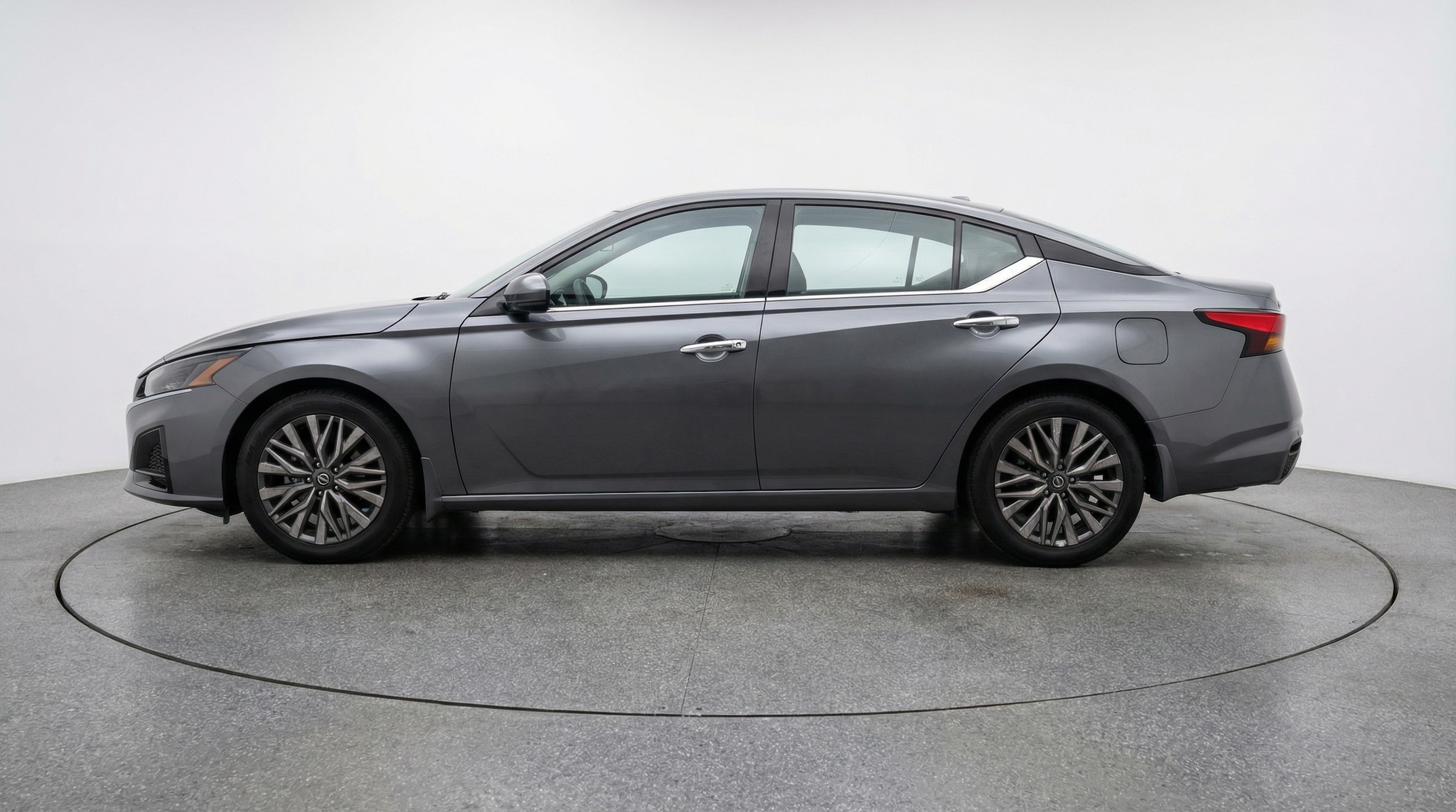 Thumbnail: 2025 Nissan Altima - 4