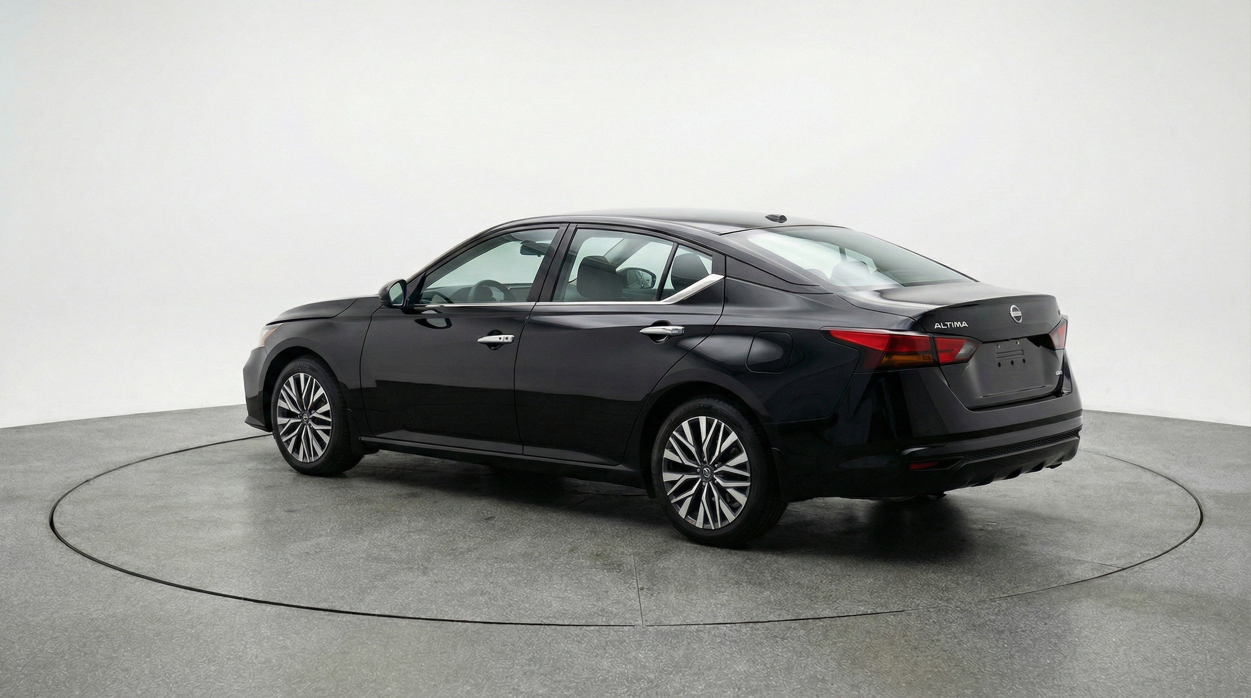Thumbnail: 2025 Nissan Altima - 6