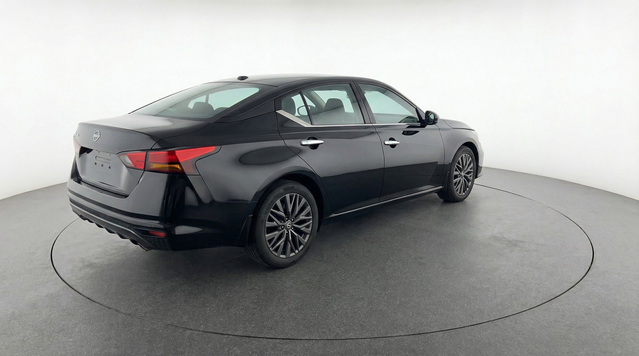 Thumbnail: 2025 Nissan Altima - 9