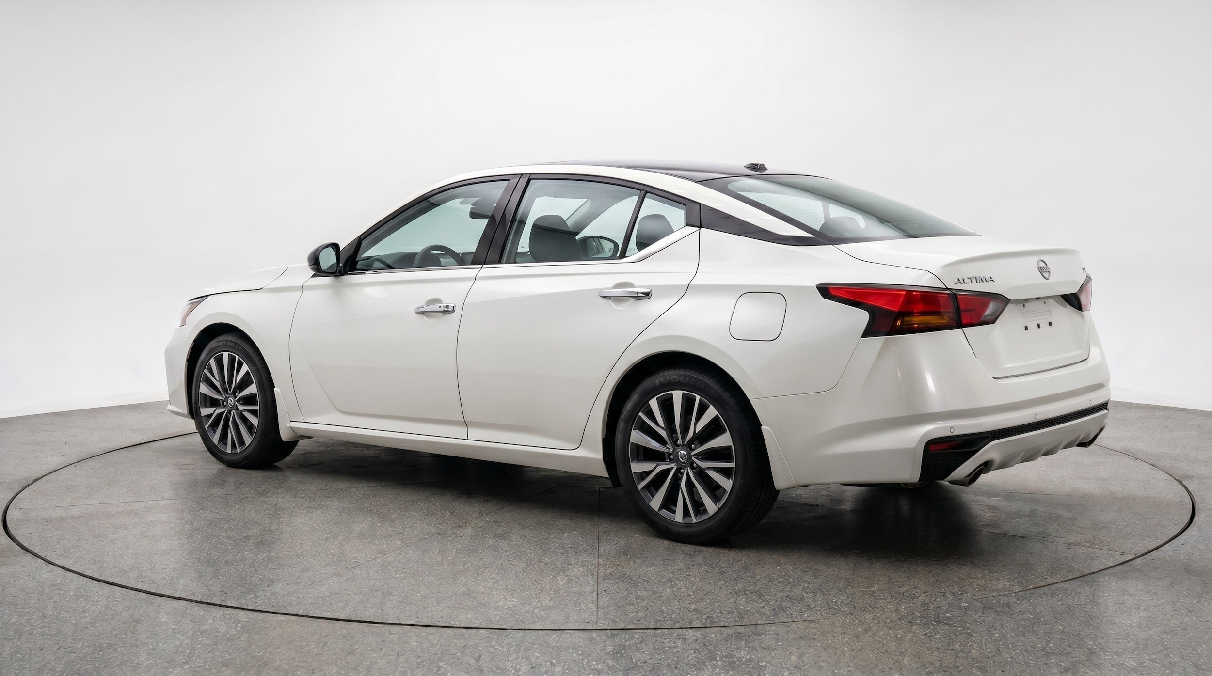 Thumbnail: 2025 Nissan Altima - 6