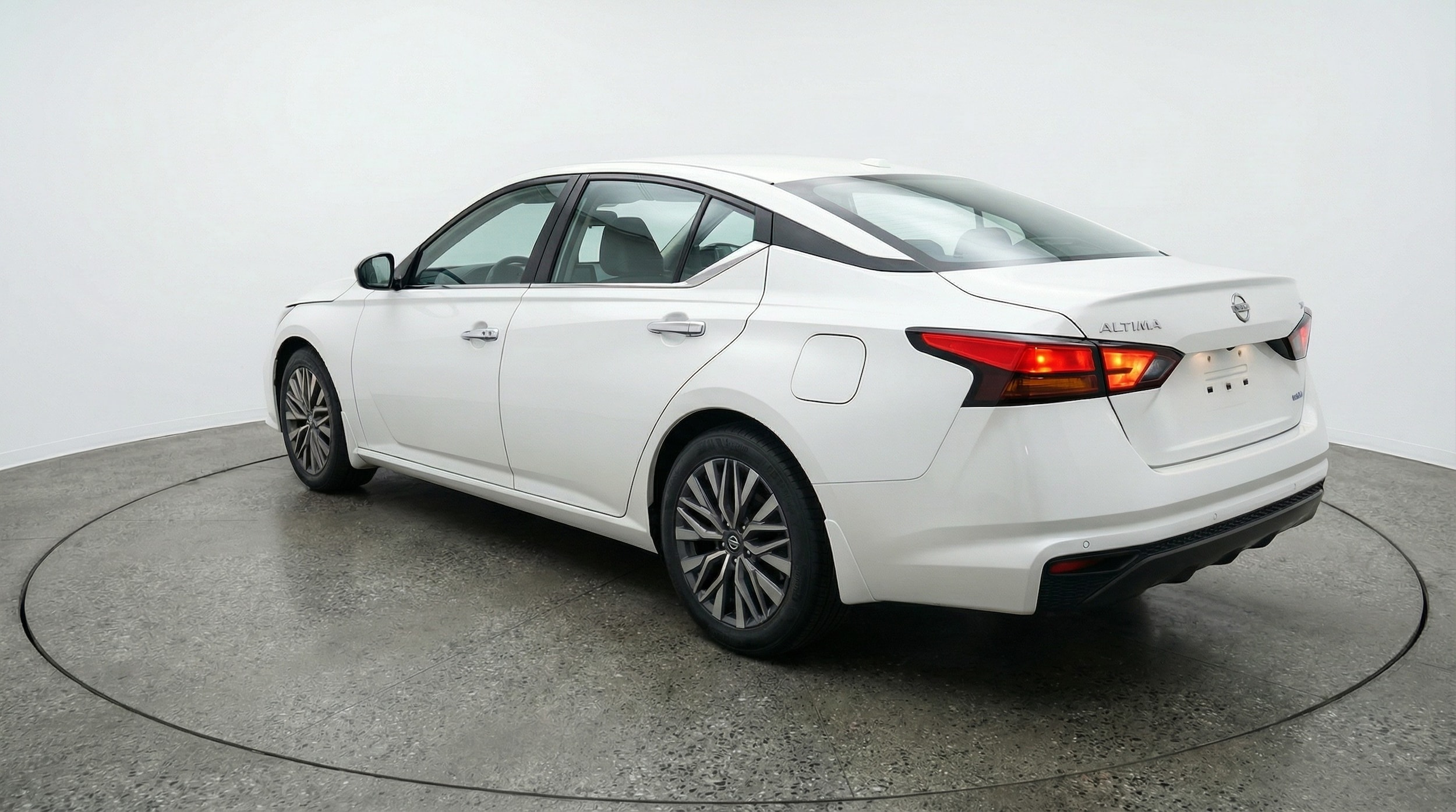 Thumbnail: 2025 Nissan Altima - 5