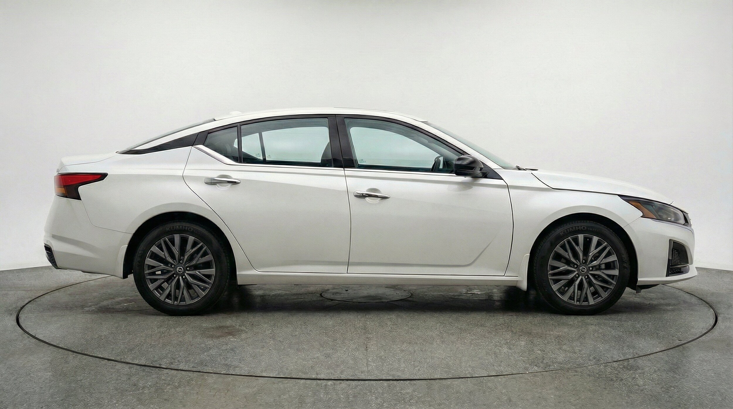 Thumbnail: 2025 Nissan Altima - 11