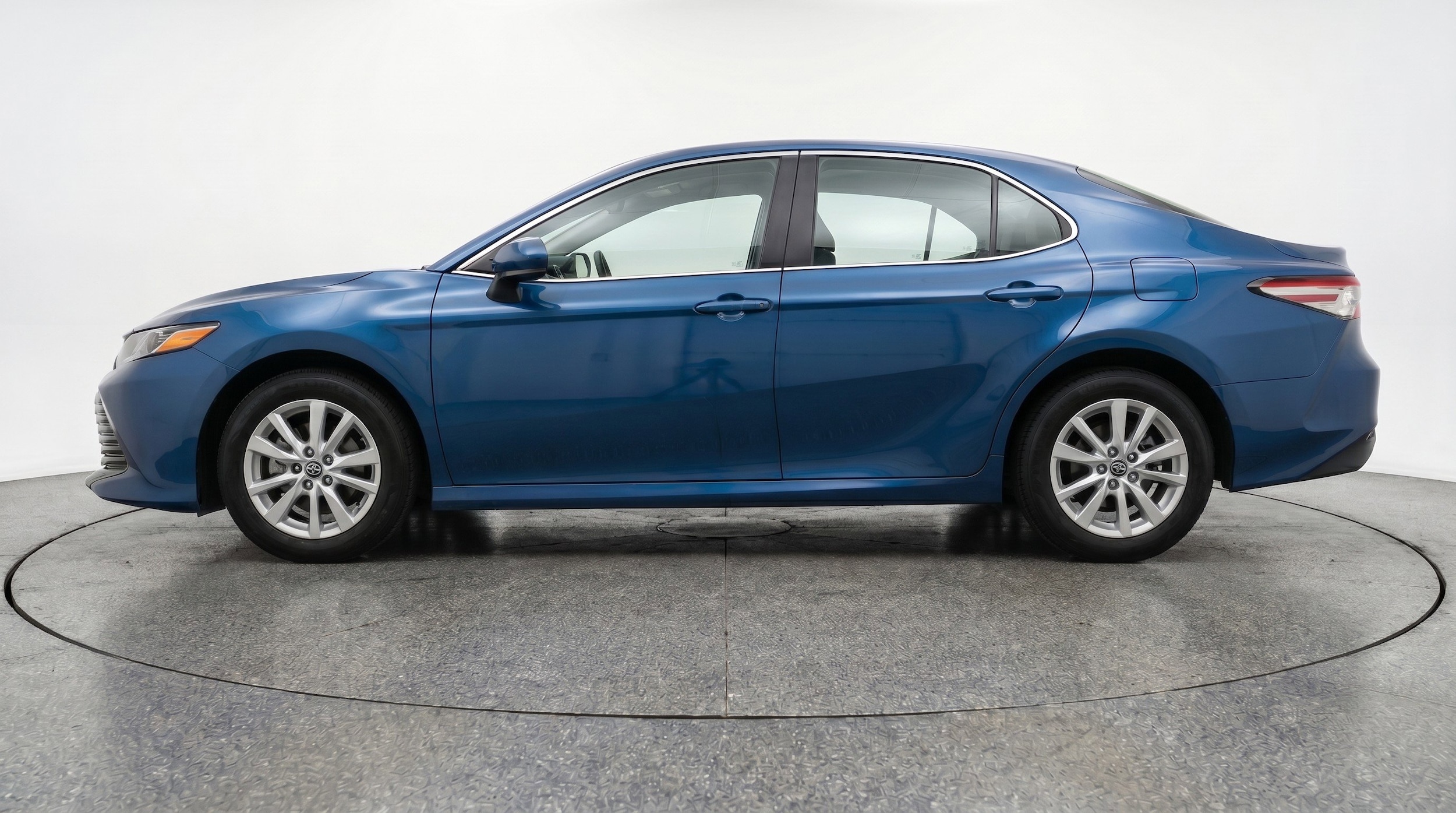 Thumbnail: 2025 Toyota Camry - 5