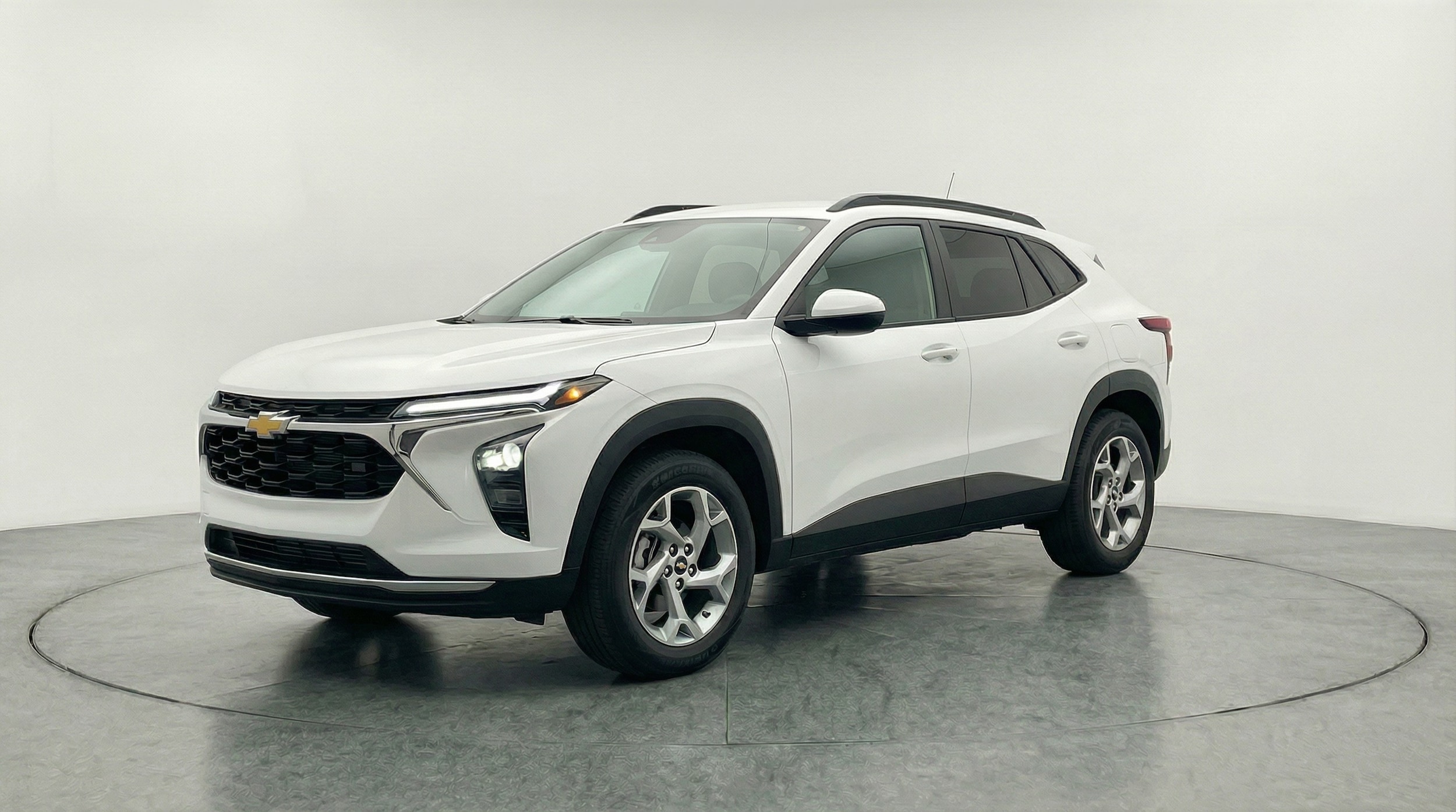 Thumbnail: 2025 Chevrolet Trax - 3