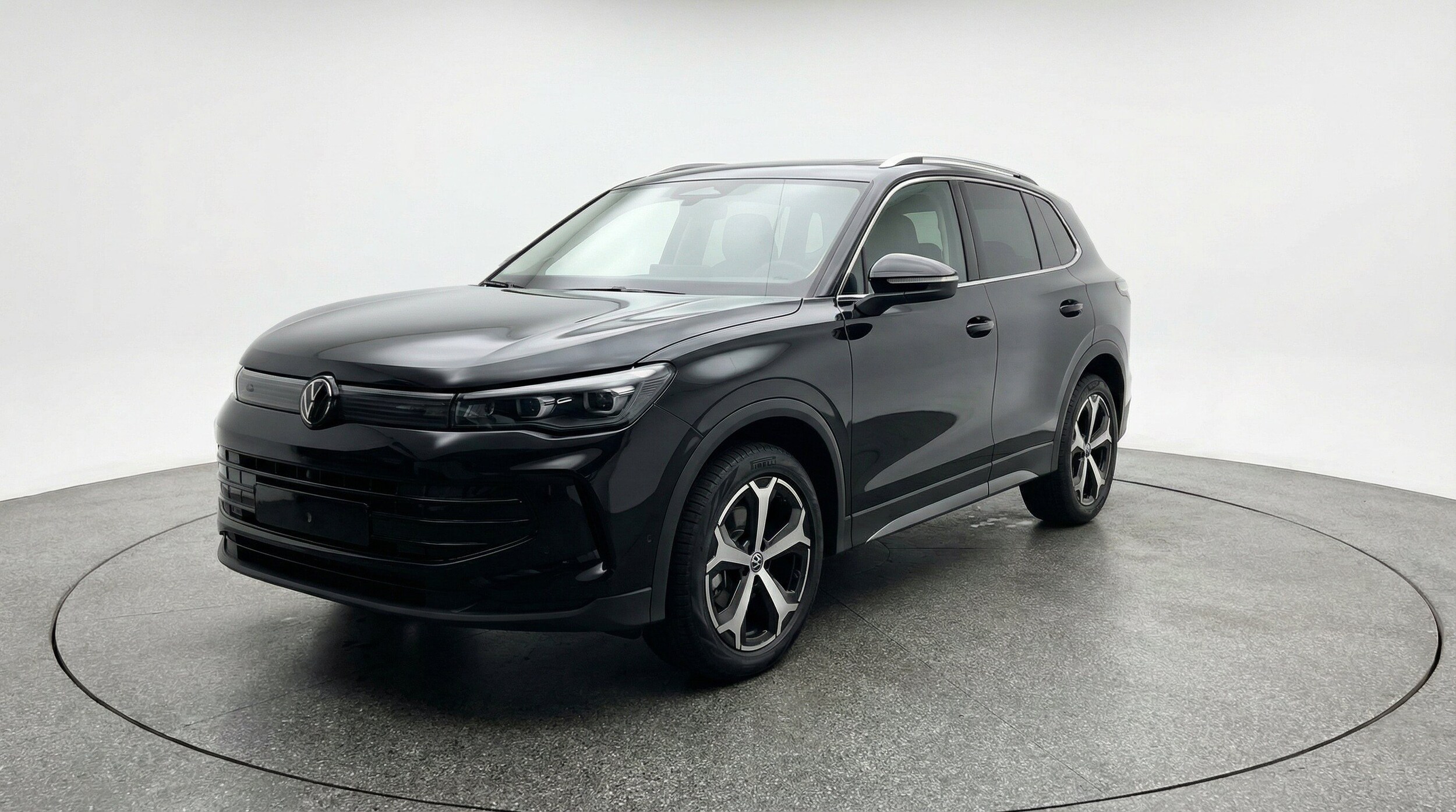 Thumbnail: 2026 Volkswagen Tiguan - 3