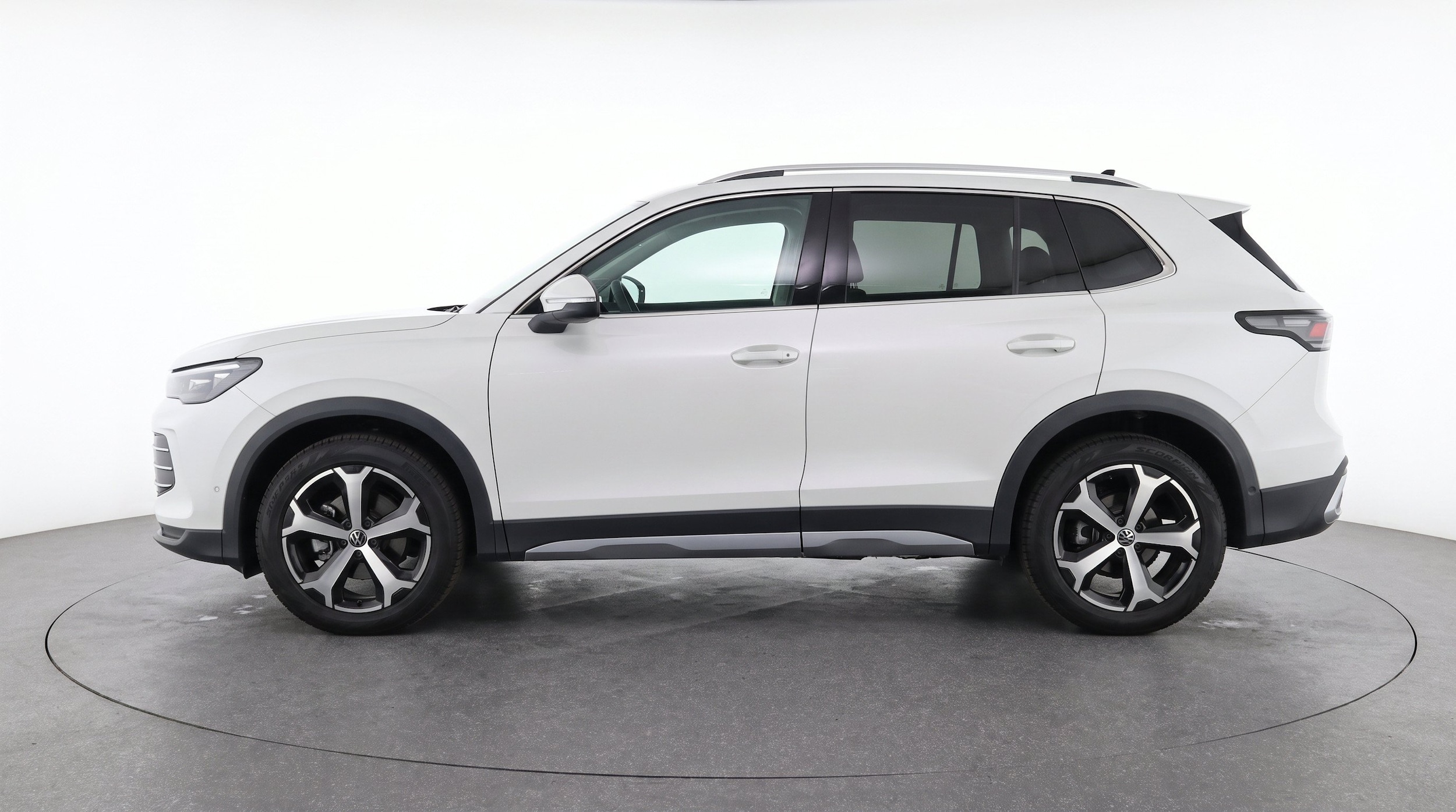Thumbnail: 2026 Volkswagen Tiguan - 5