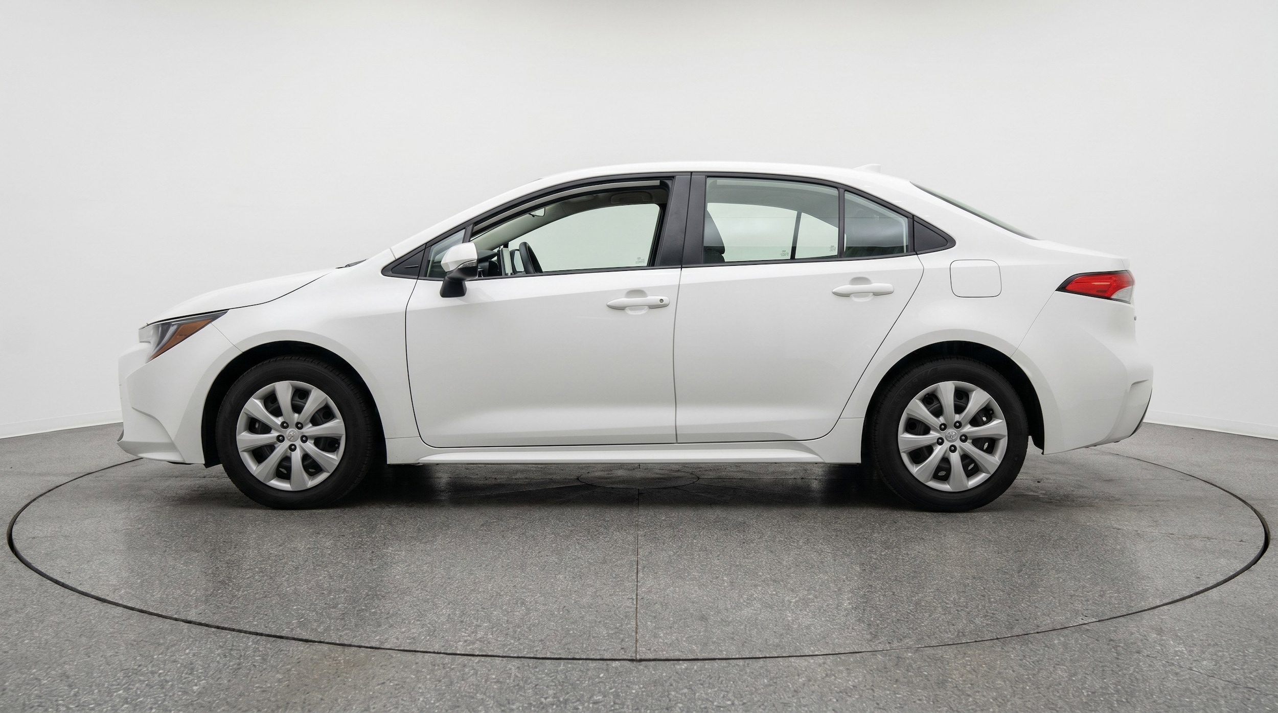 Thumbnail: 2025 Toyota Corolla - 5