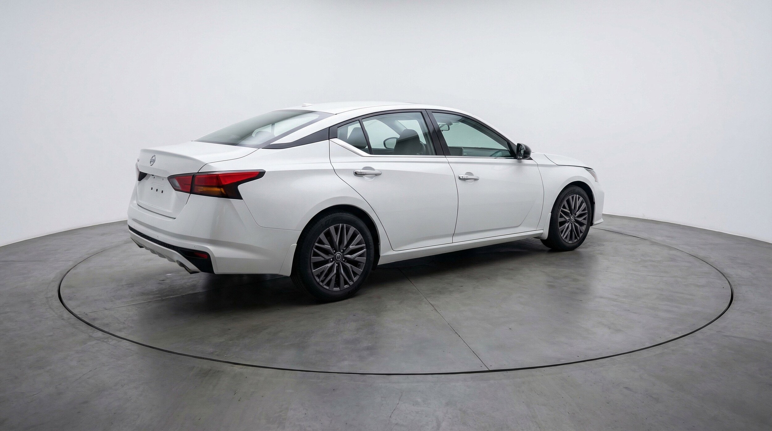 Thumbnail: 2025 Nissan Altima - 9