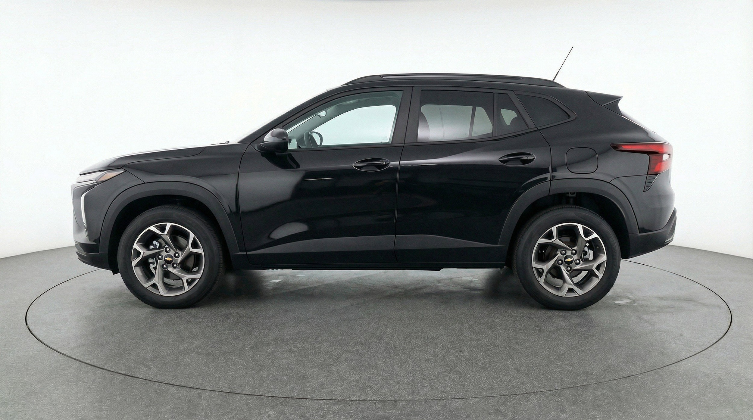 Thumbnail: 2025 Chevrolet Trax - 5