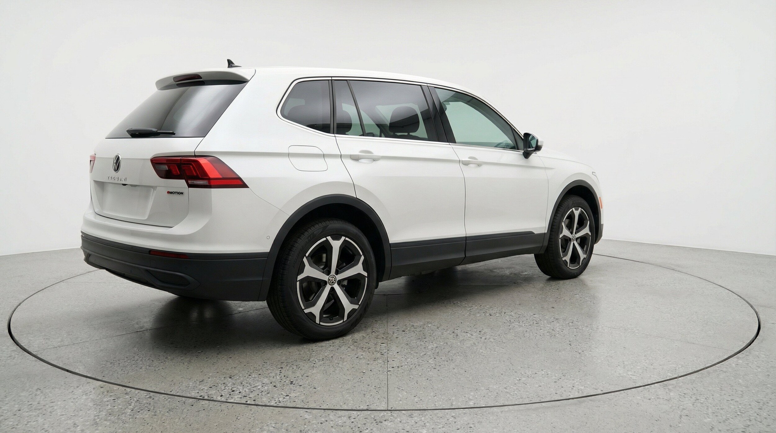 Thumbnail: 2026 Volkswagen Tiguan - 9
