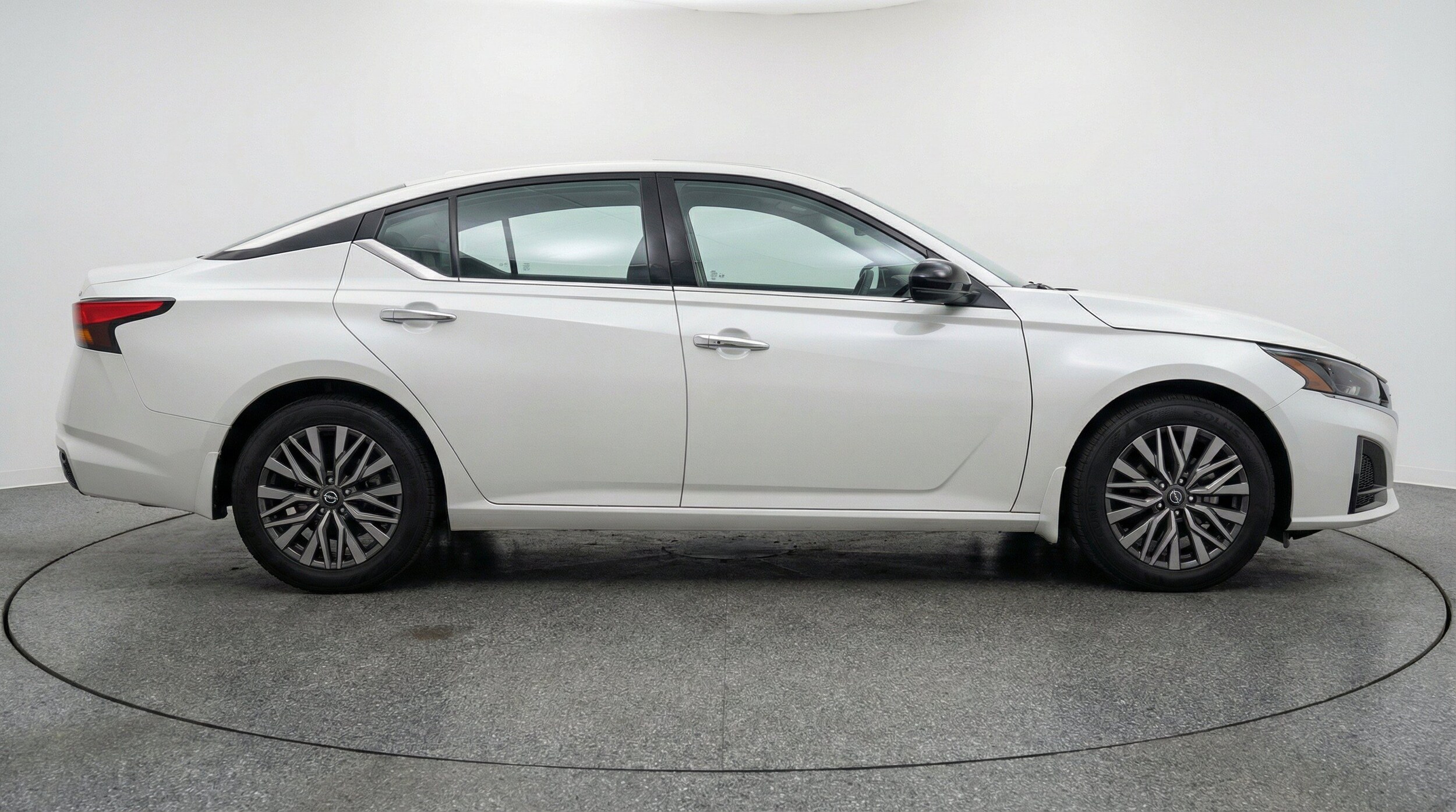 Thumbnail: 2025 Nissan Altima - 11