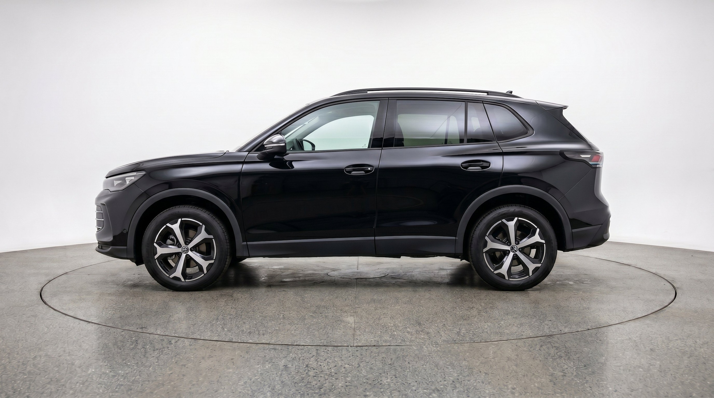 Thumbnail: 2026 Volkswagen Tiguan - 5
