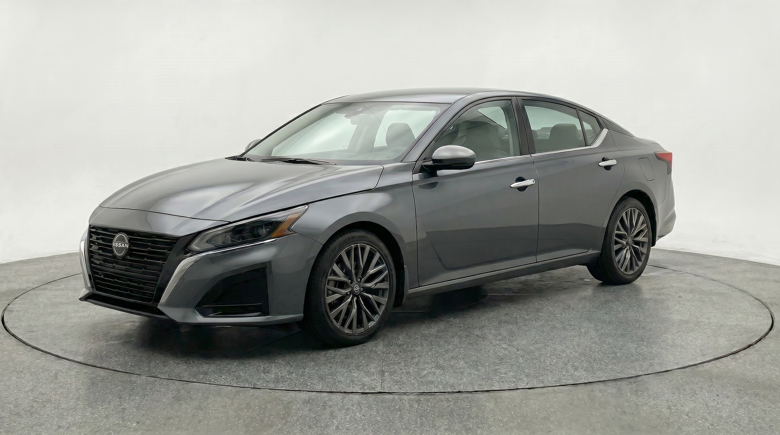 Thumbnail: 2025 Nissan Altima - 3