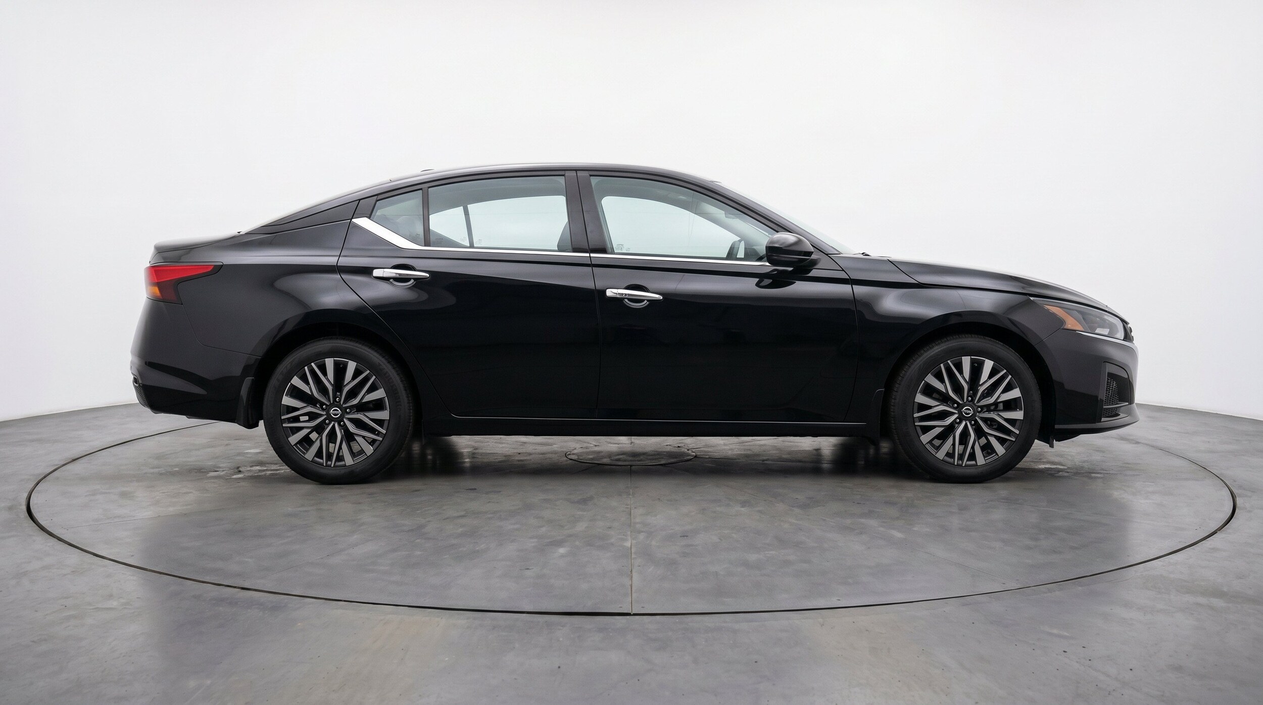Thumbnail: 2025 Nissan Altima - 11