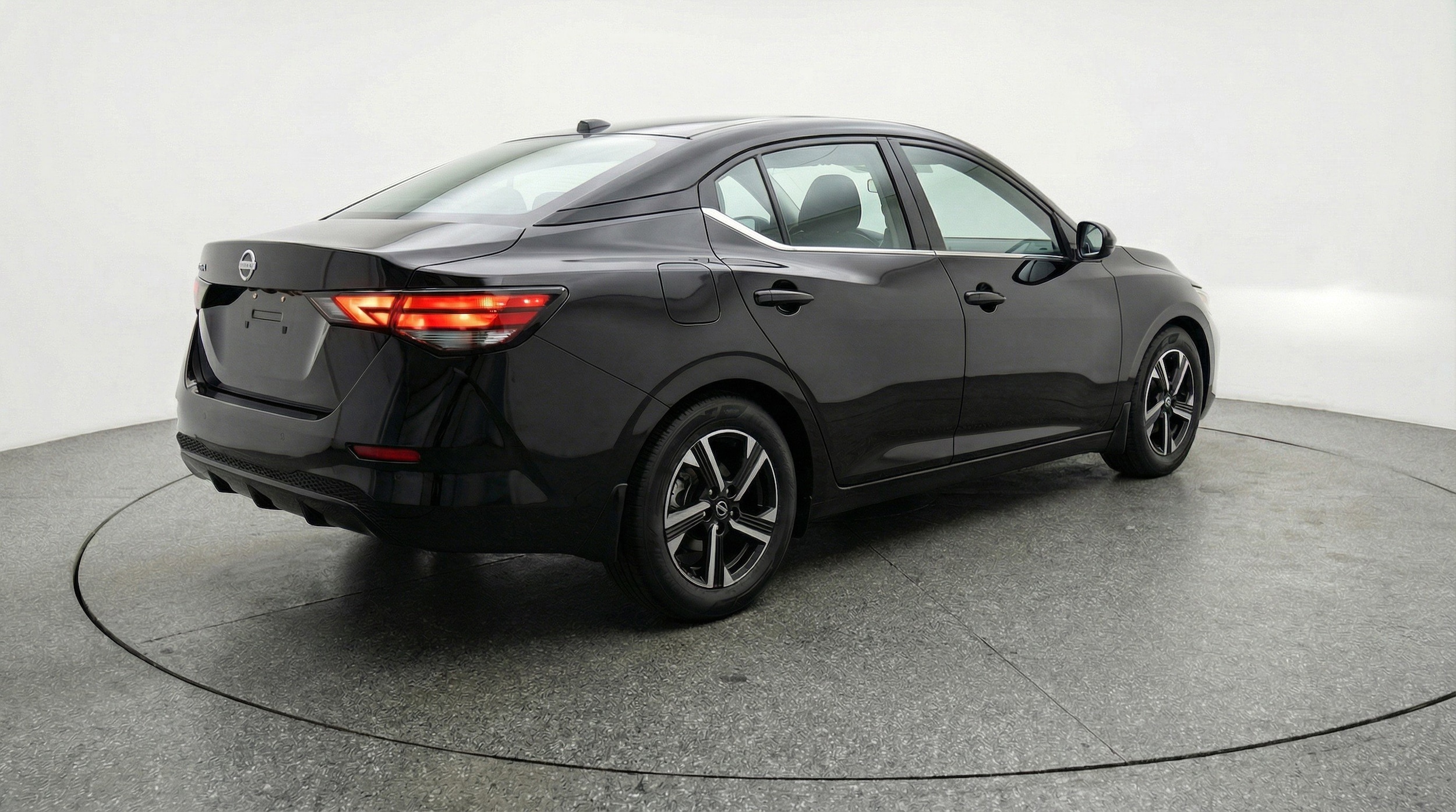 Thumbnail: 2025 Nissan Sentra - 9