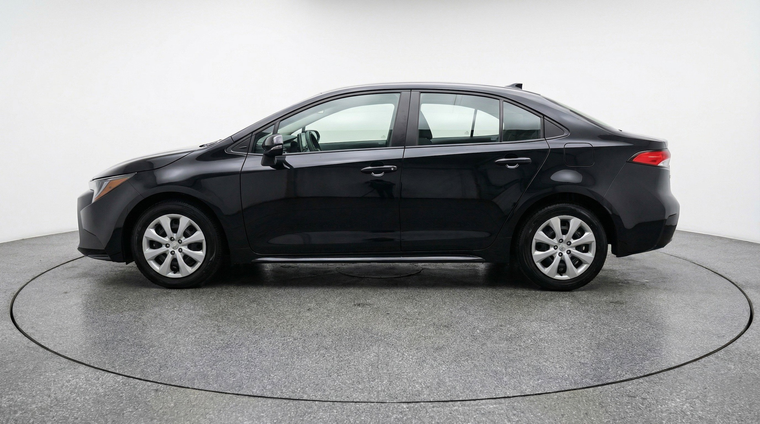 Thumbnail: 2025 Toyota Corolla - 5