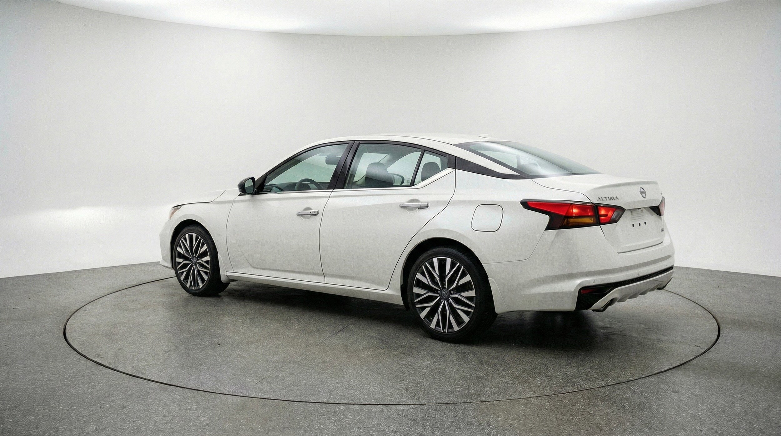 Thumbnail: 2025 Nissan Altima - 6