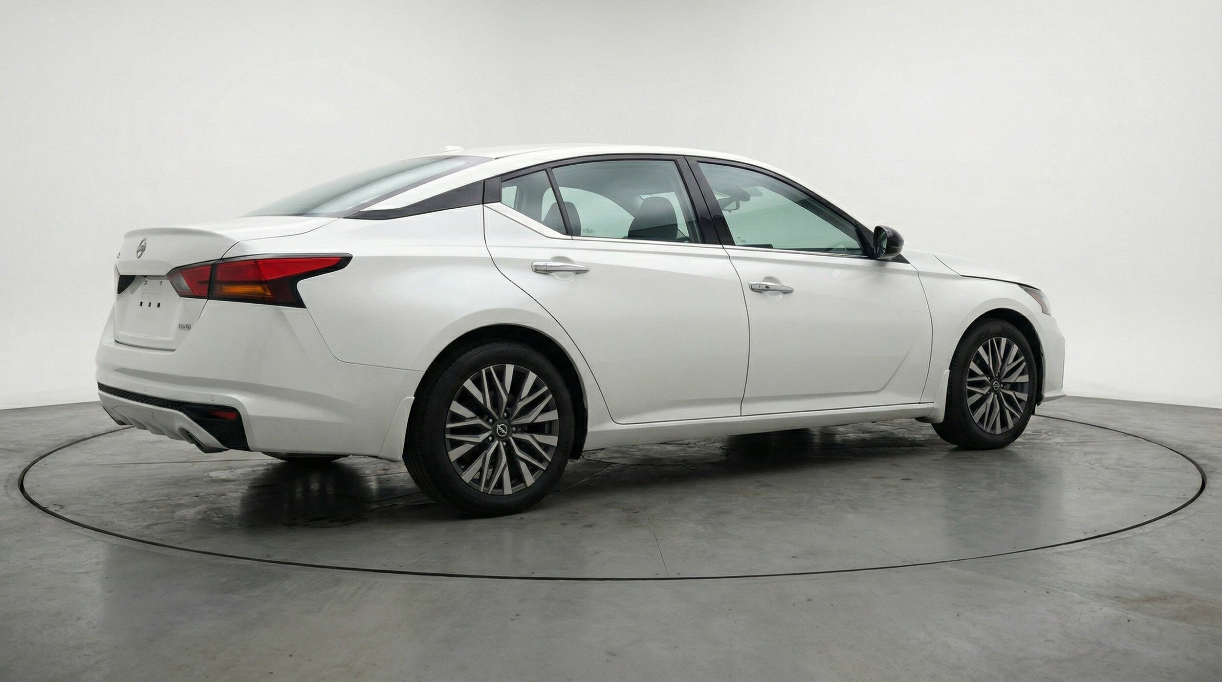 Thumbnail: 2025 Nissan Altima - 9