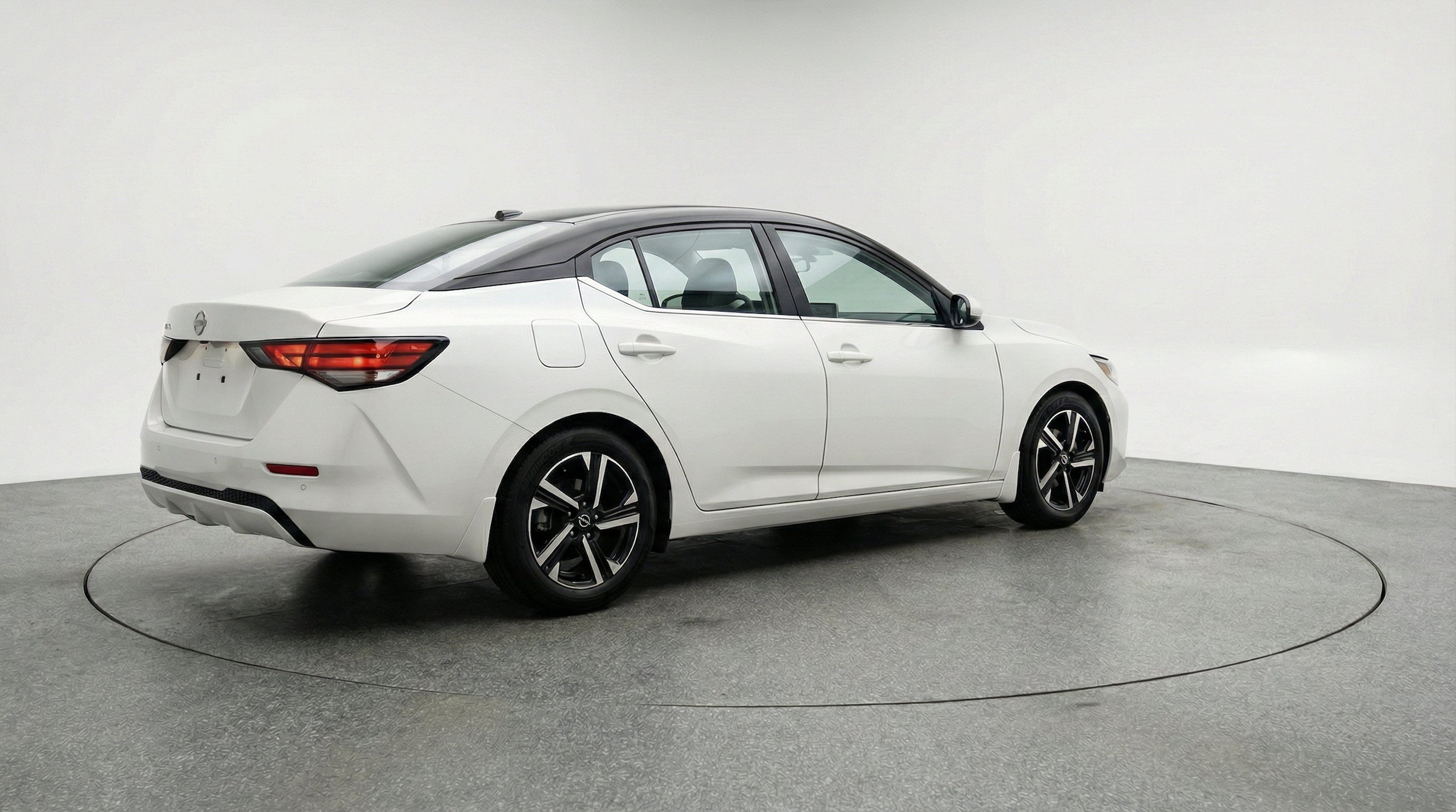 Thumbnail: 2025 Nissan Sentra - 9