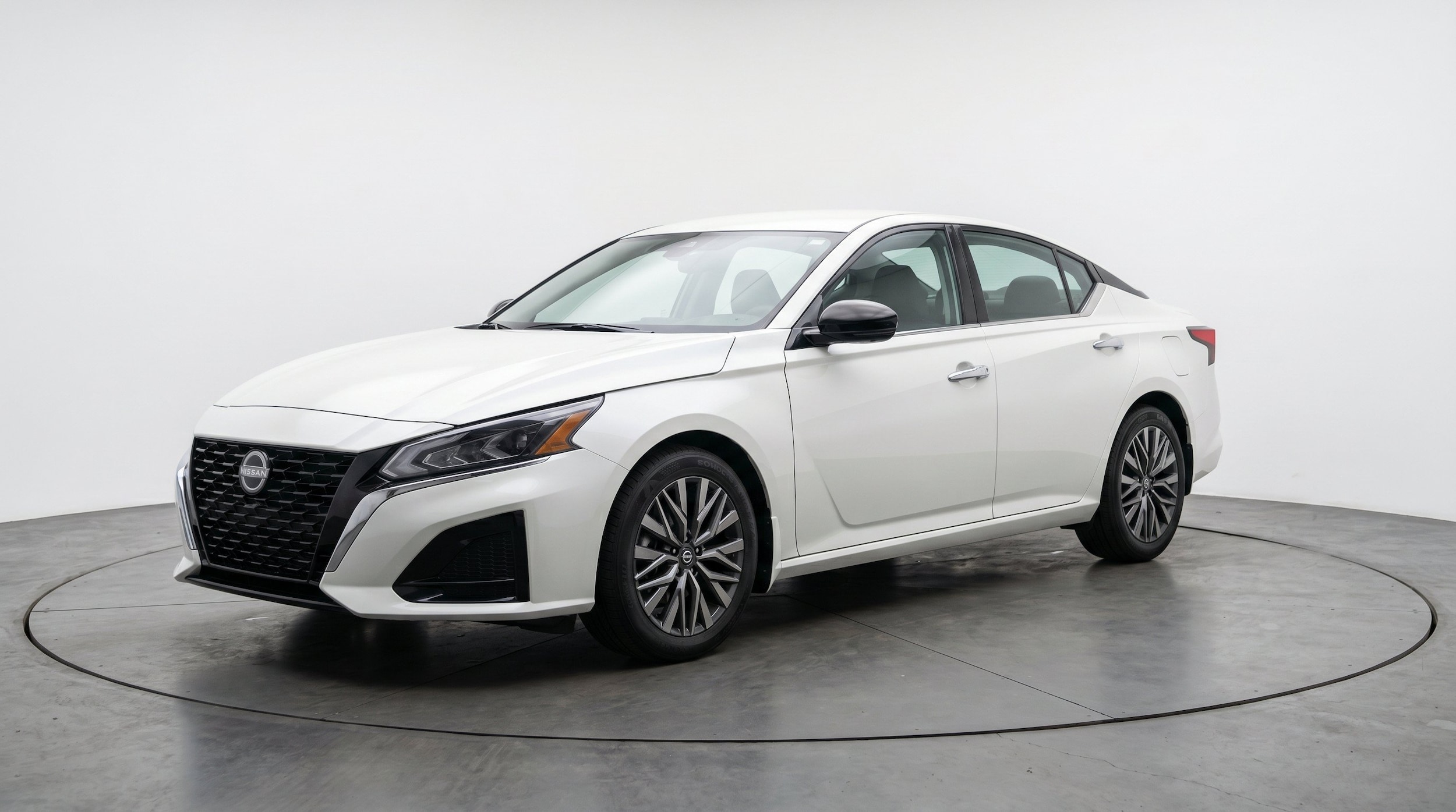 Thumbnail: 2025 Nissan Altima - 3