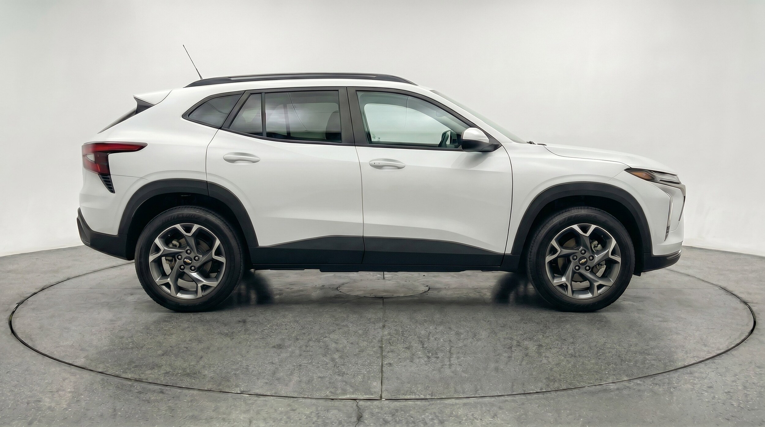 Thumbnail: 2025 Chevrolet Trax - 11