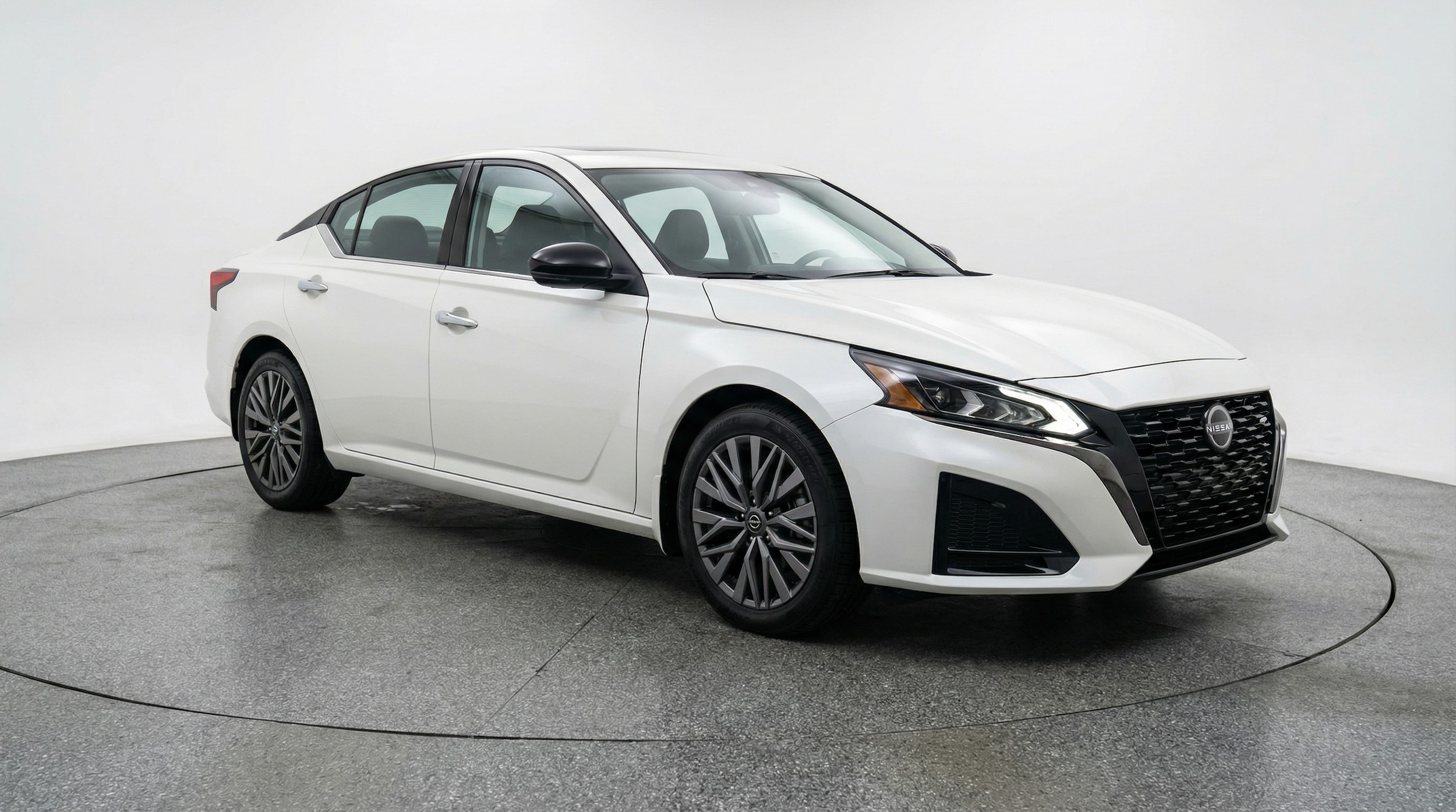 Thumbnail: 2025 Nissan Altima - 1