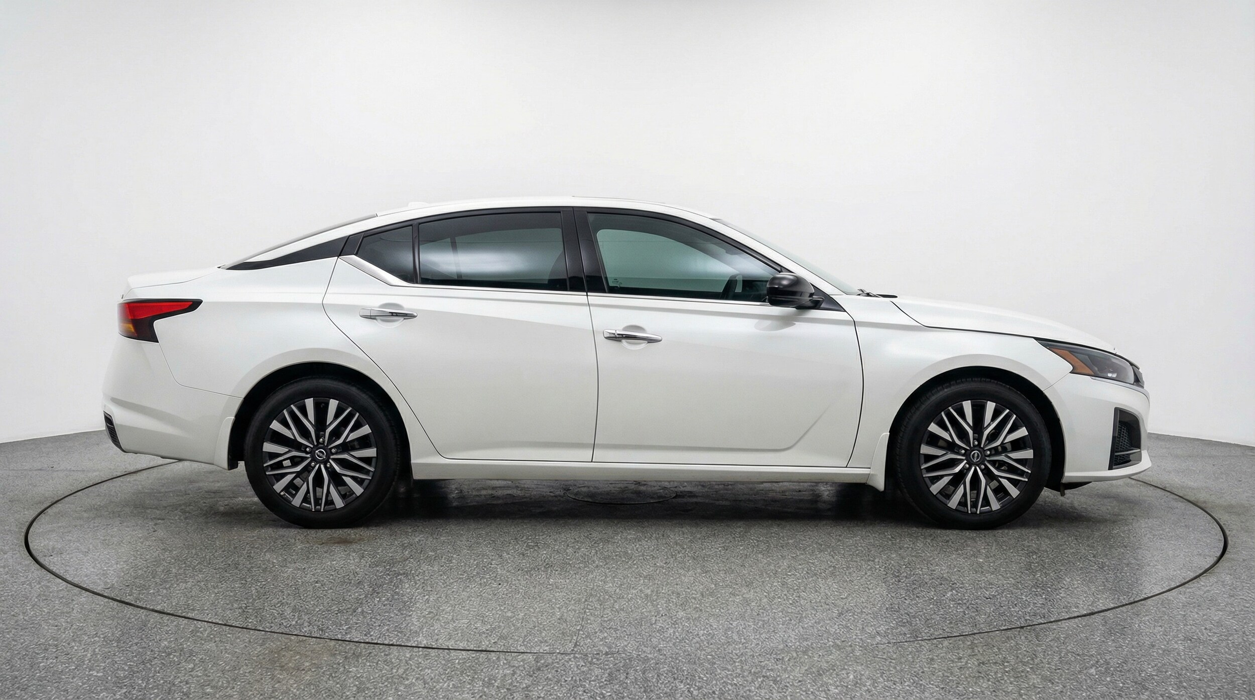 Thumbnail: 2025 Nissan Altima - 8