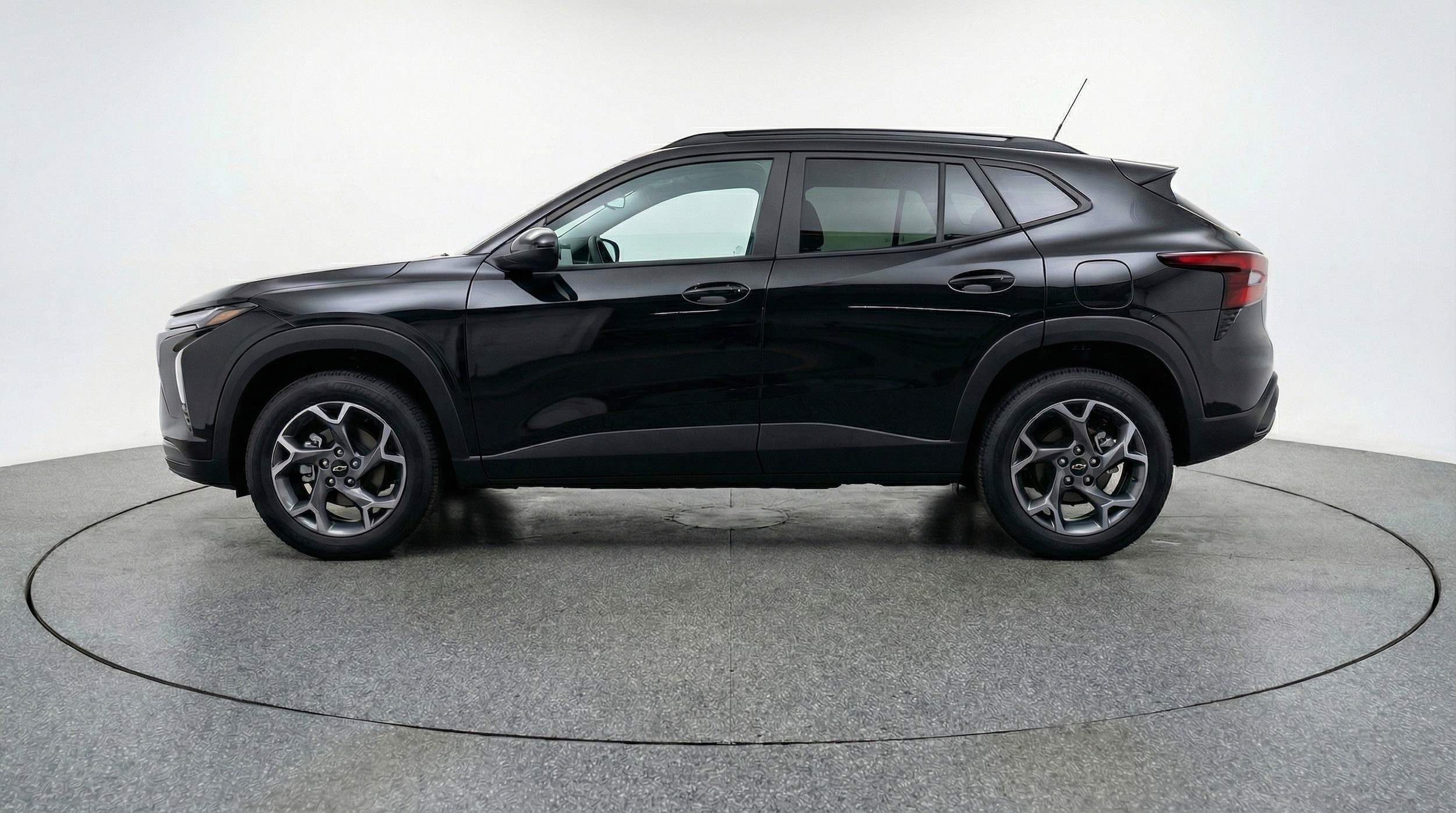 Thumbnail: 2025 Chevrolet Trax - 5