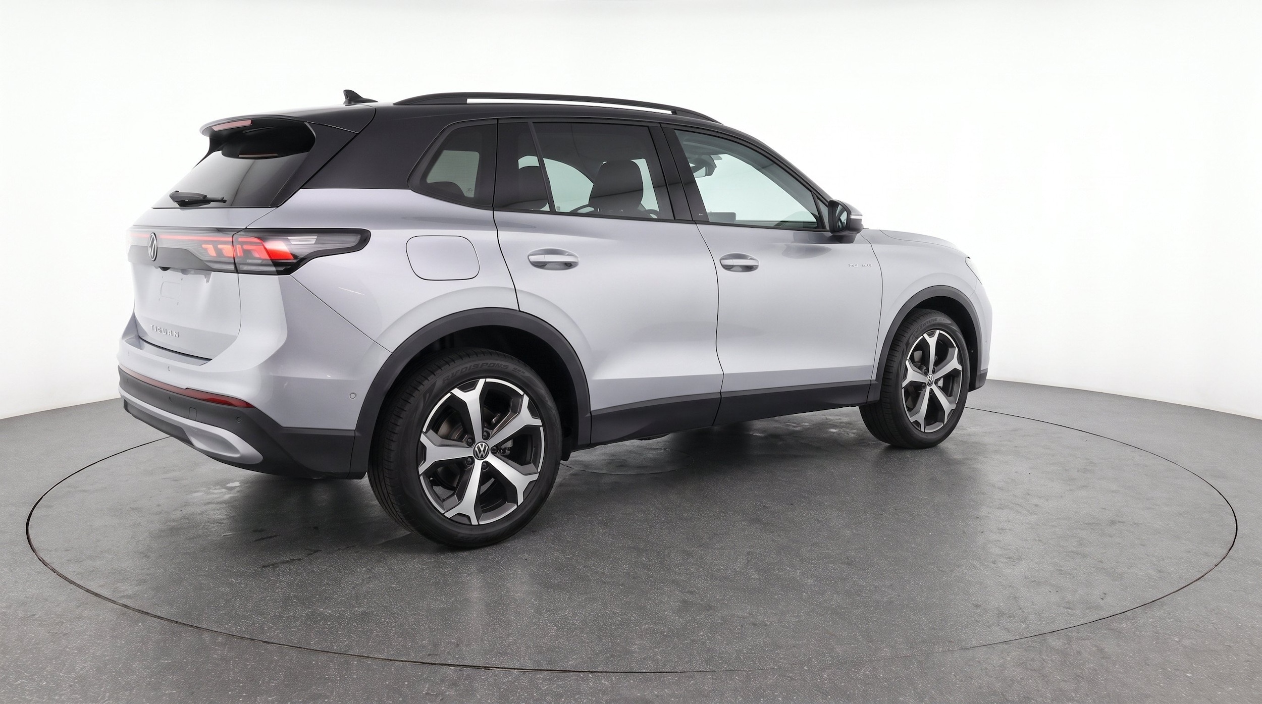 Thumbnail: 2026 Volkswagen Tiguan - 9